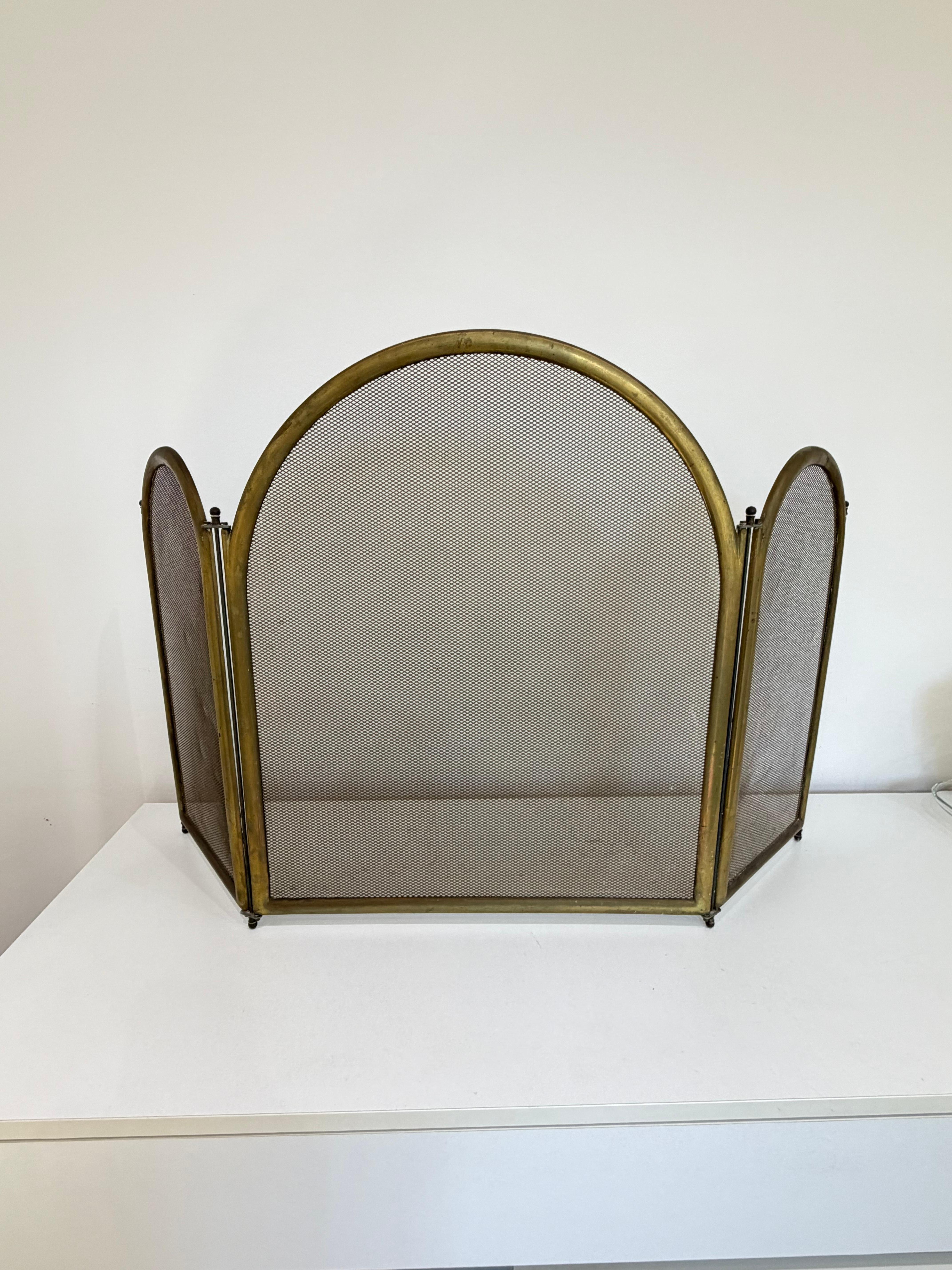 Adjustable Brass Spark Guard, Made in Italy, 1970s in vendita 2