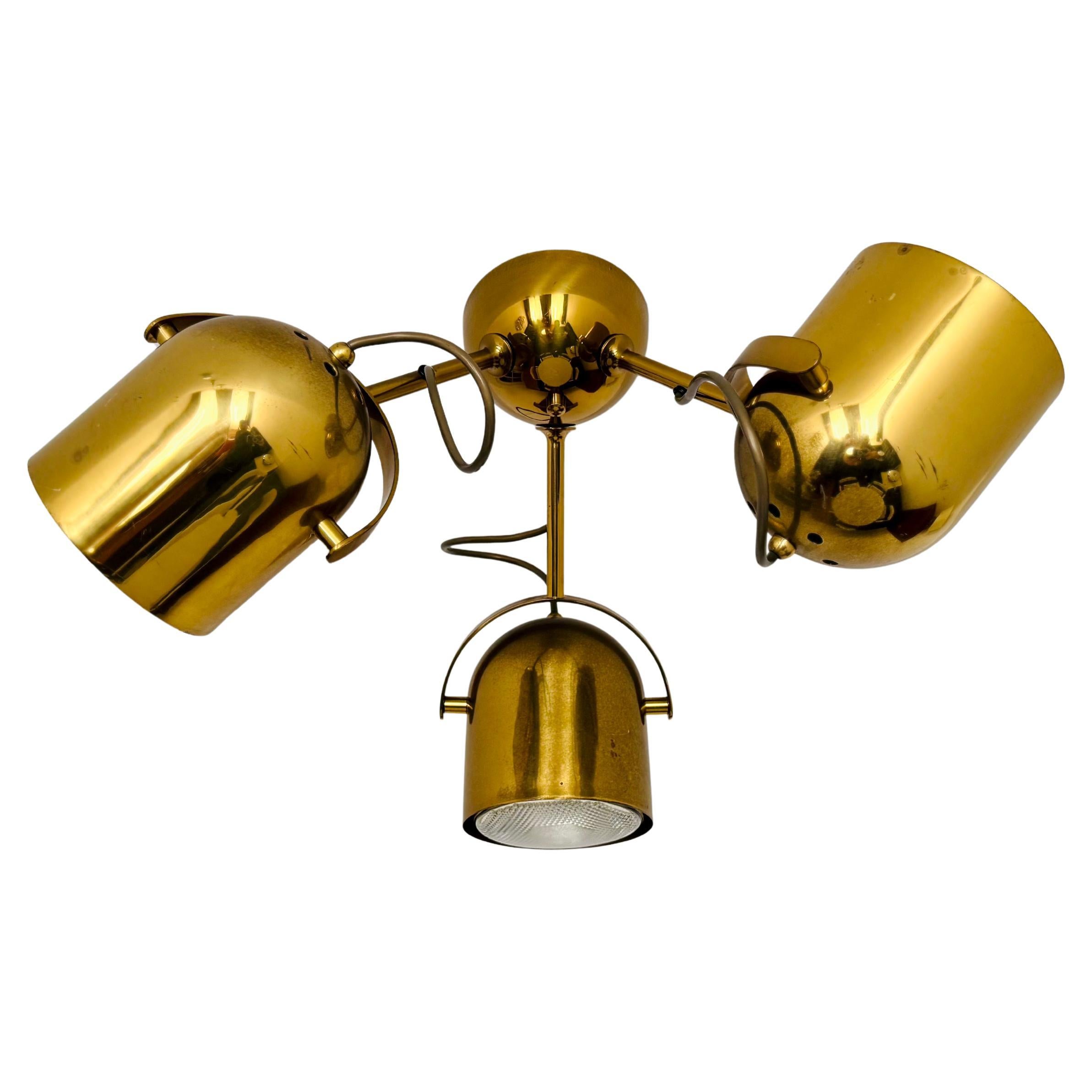 Plafonnier spot ajustable en laiton par Florian Schulz en vente