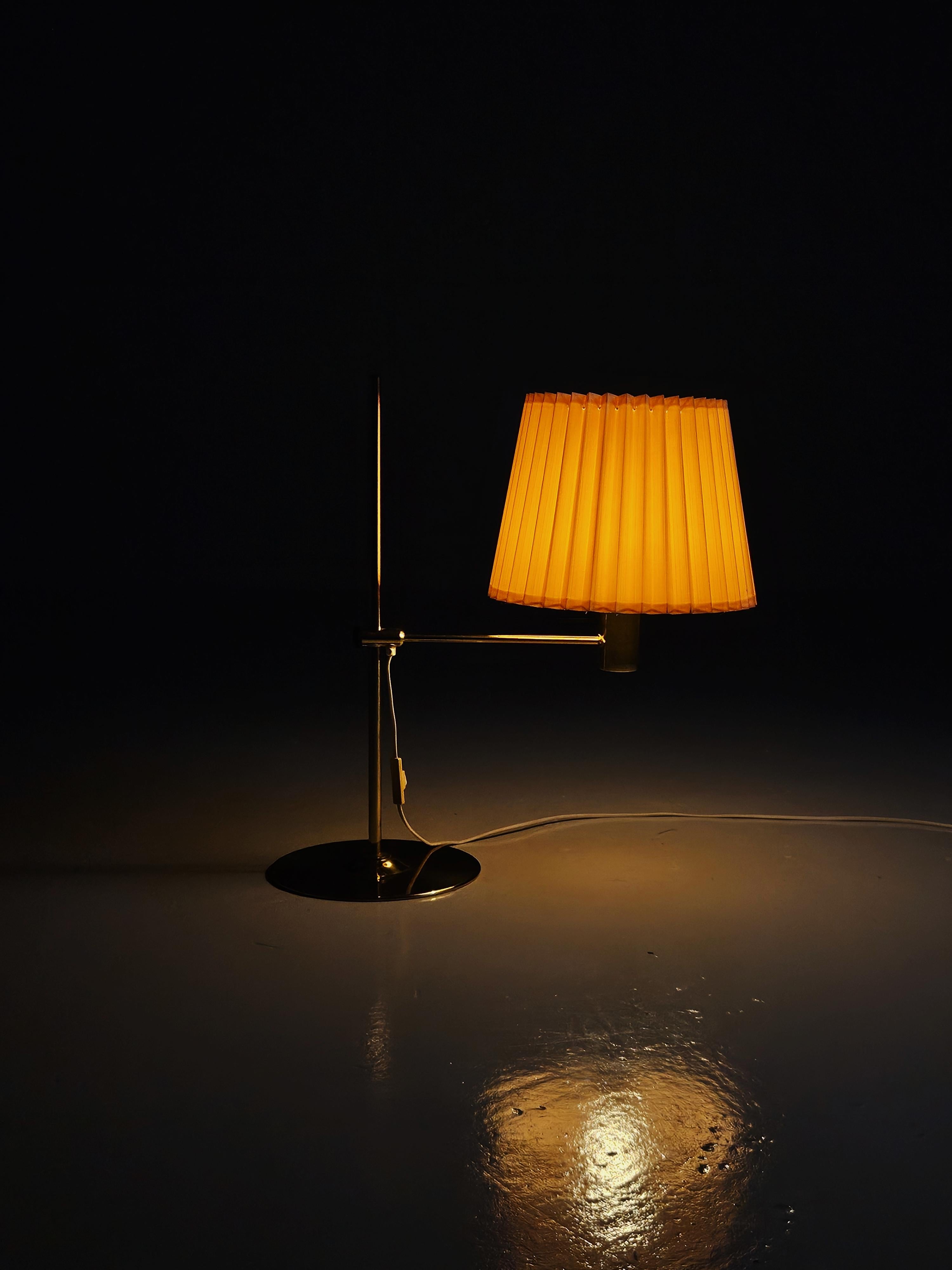 20ième siècle Lampe de table réglable B259 de Hans-Agne Jakobsson, Suède, années 1960 en vente
