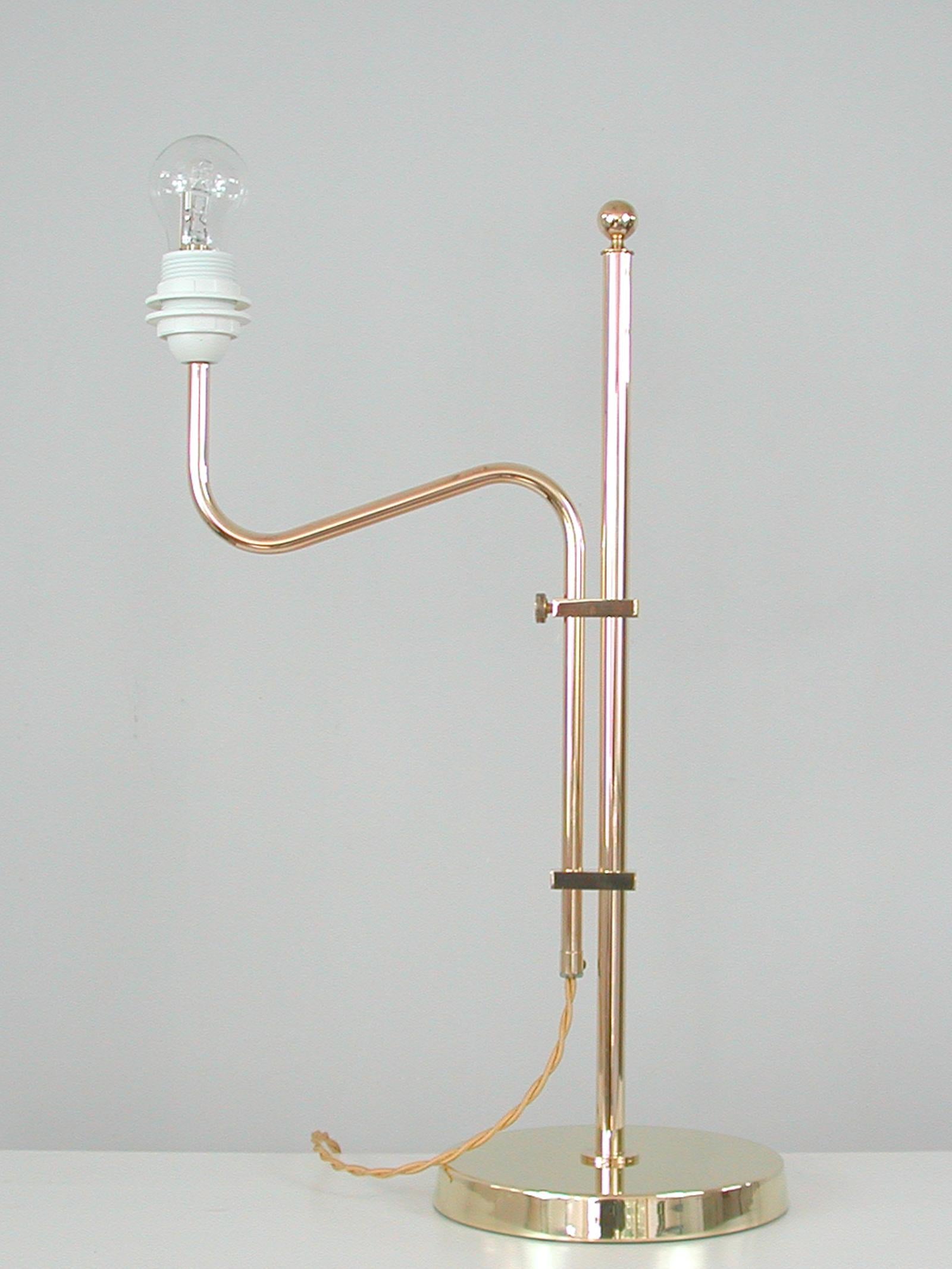Lampe de bureau réglable en laiton par Bergboms, Suède, années 1950 en vente 7