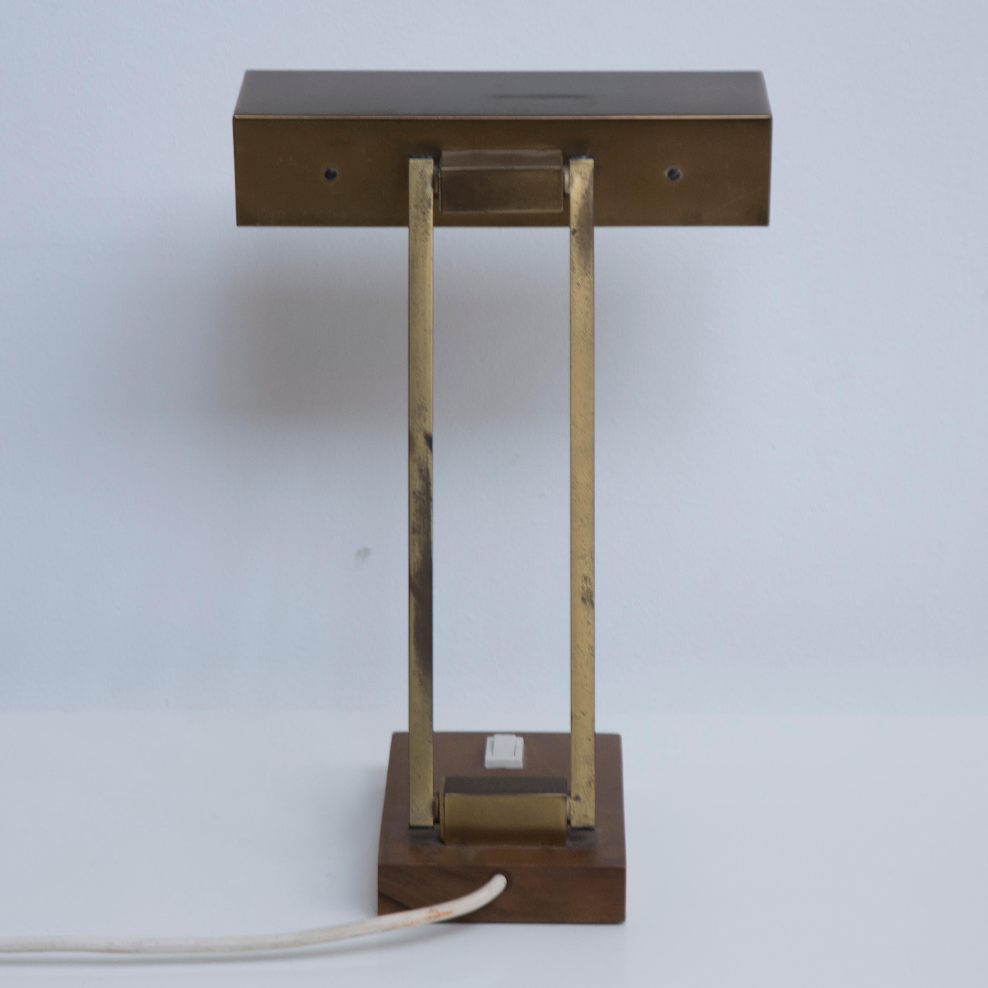 Adjustable Brass Table Lamp On a Brass Base, 1950s In Good Condition In Hilversum, NL