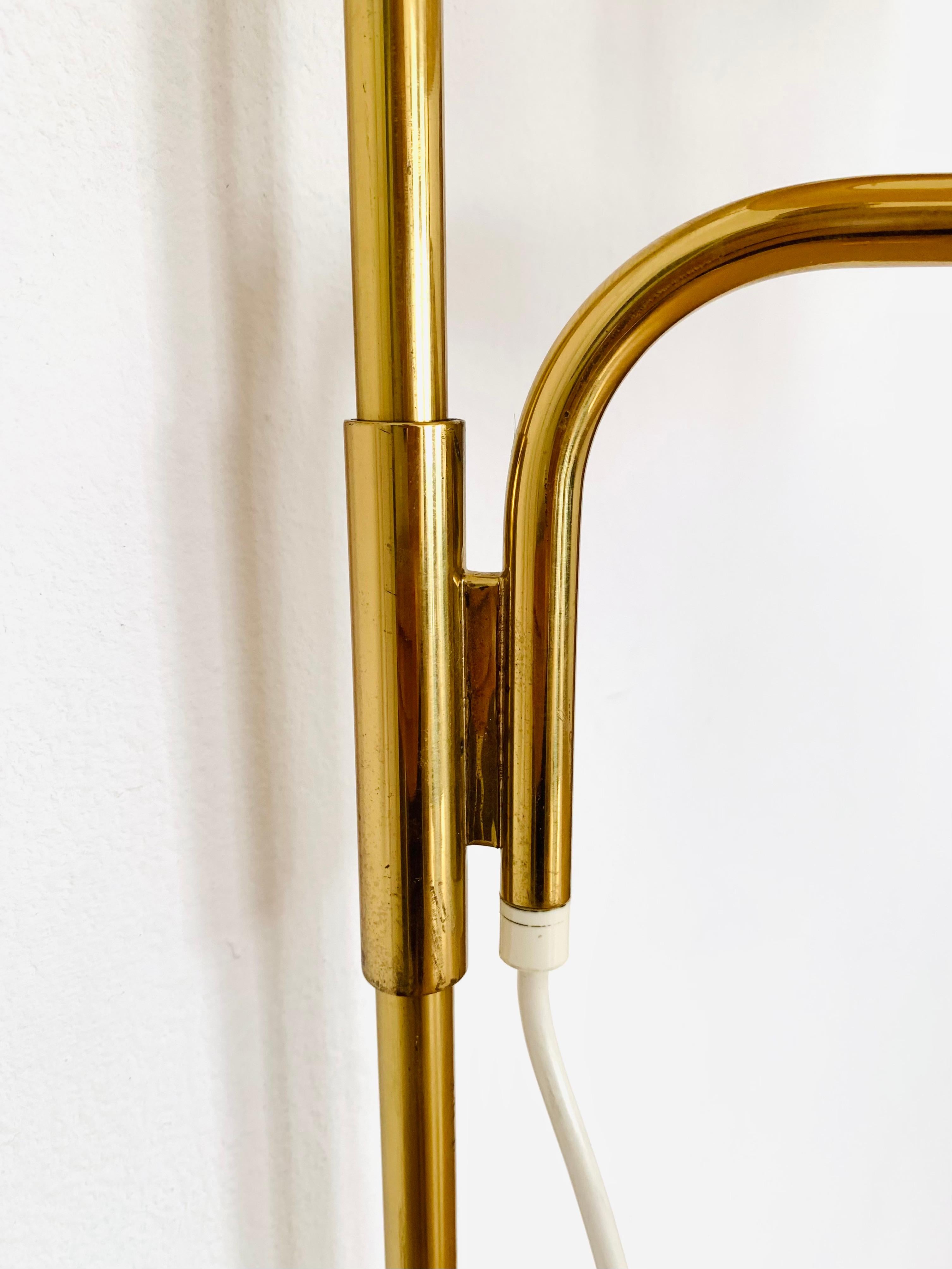 Adjustable Brass Wall Lamp by Florian Schulz For Sale 3
