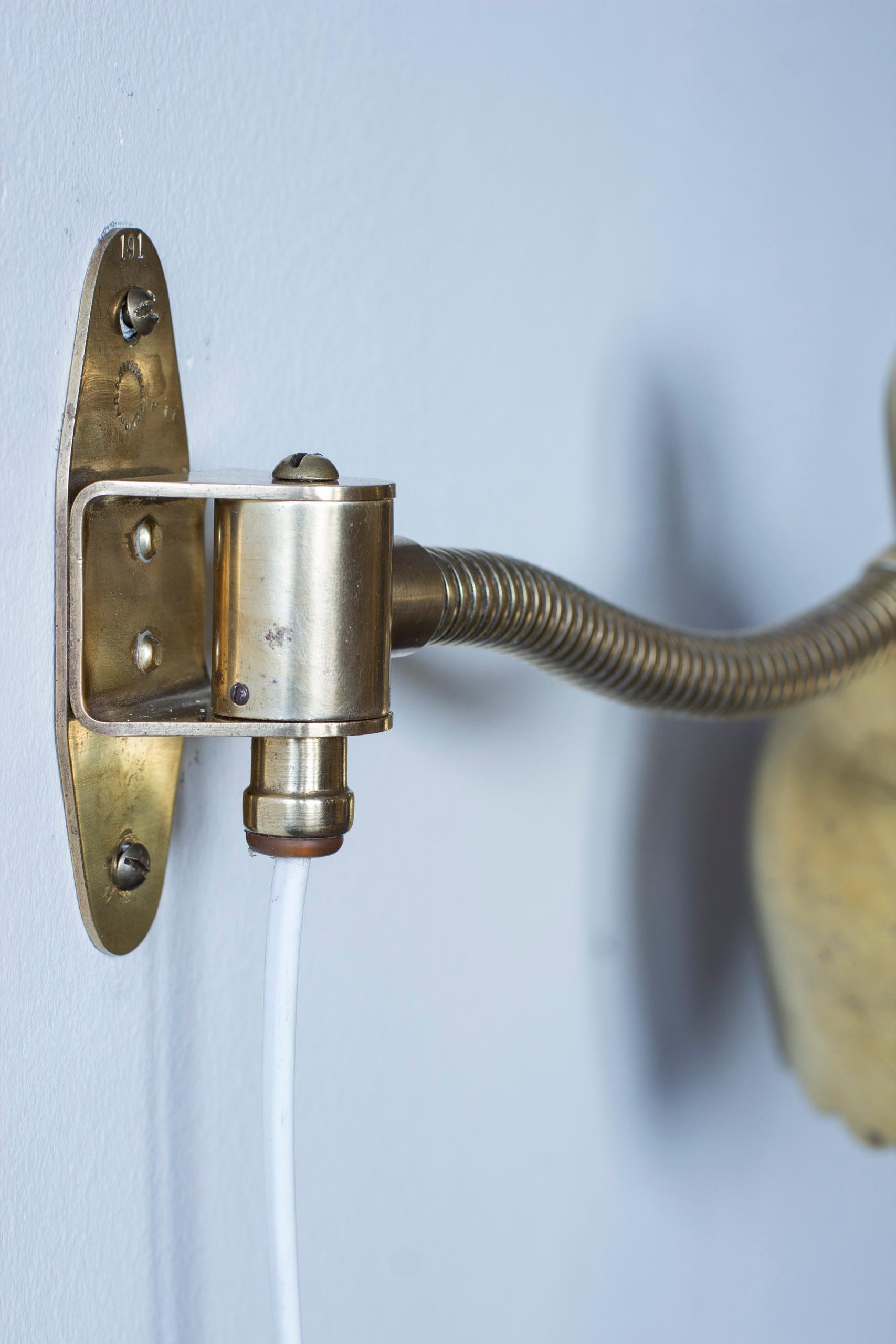 Adjustable Brass wall lamp no. 191 by E. Hansson & Co, Sweden Swedish modern For Sale 1
