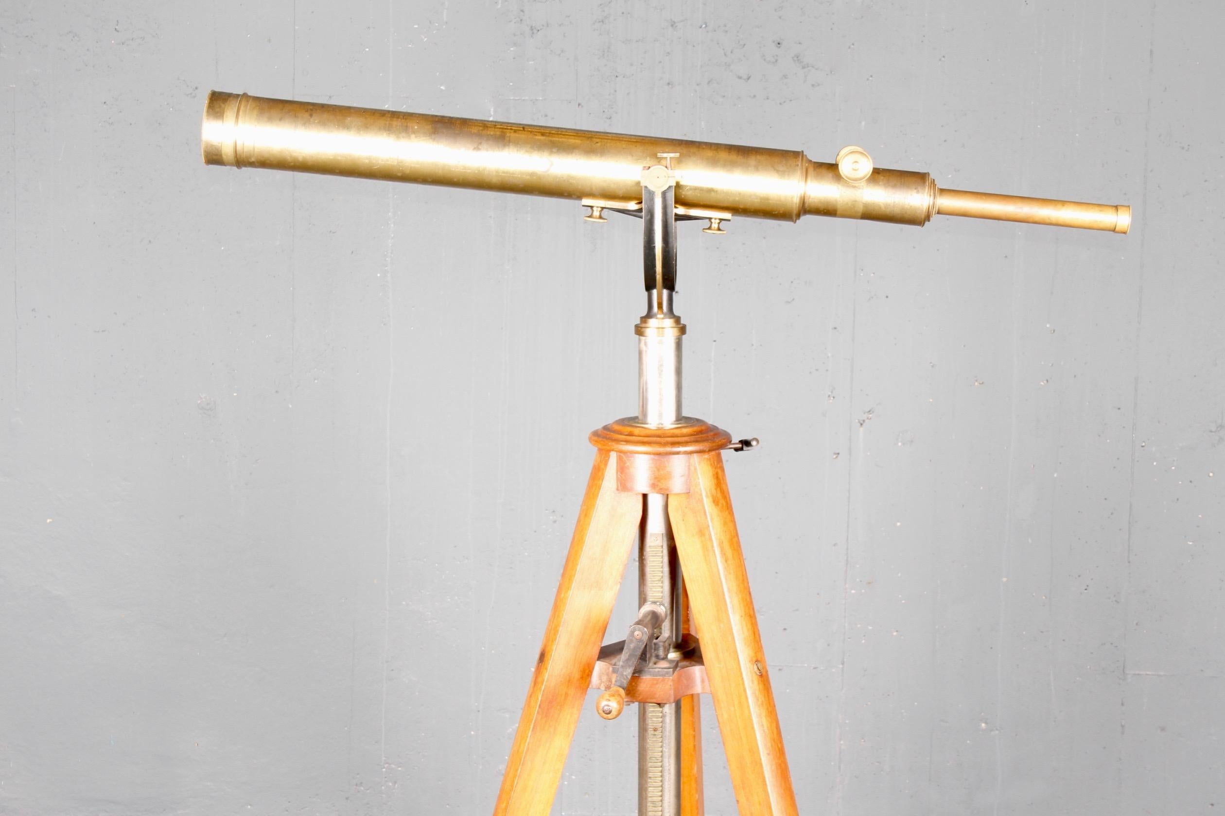 Adjustable Brass Wood Telescope + Wood Storage In Good Condition In grand Lancy, CH