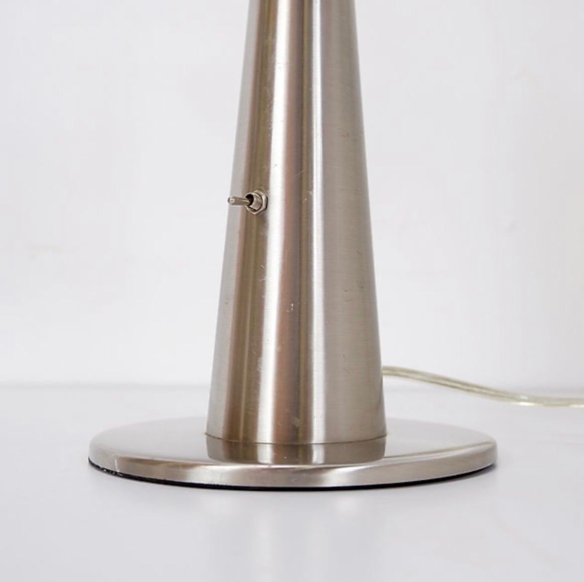 Verstellbare Schreibtischlampen aus gebürstetem Chrom im Angebot 2