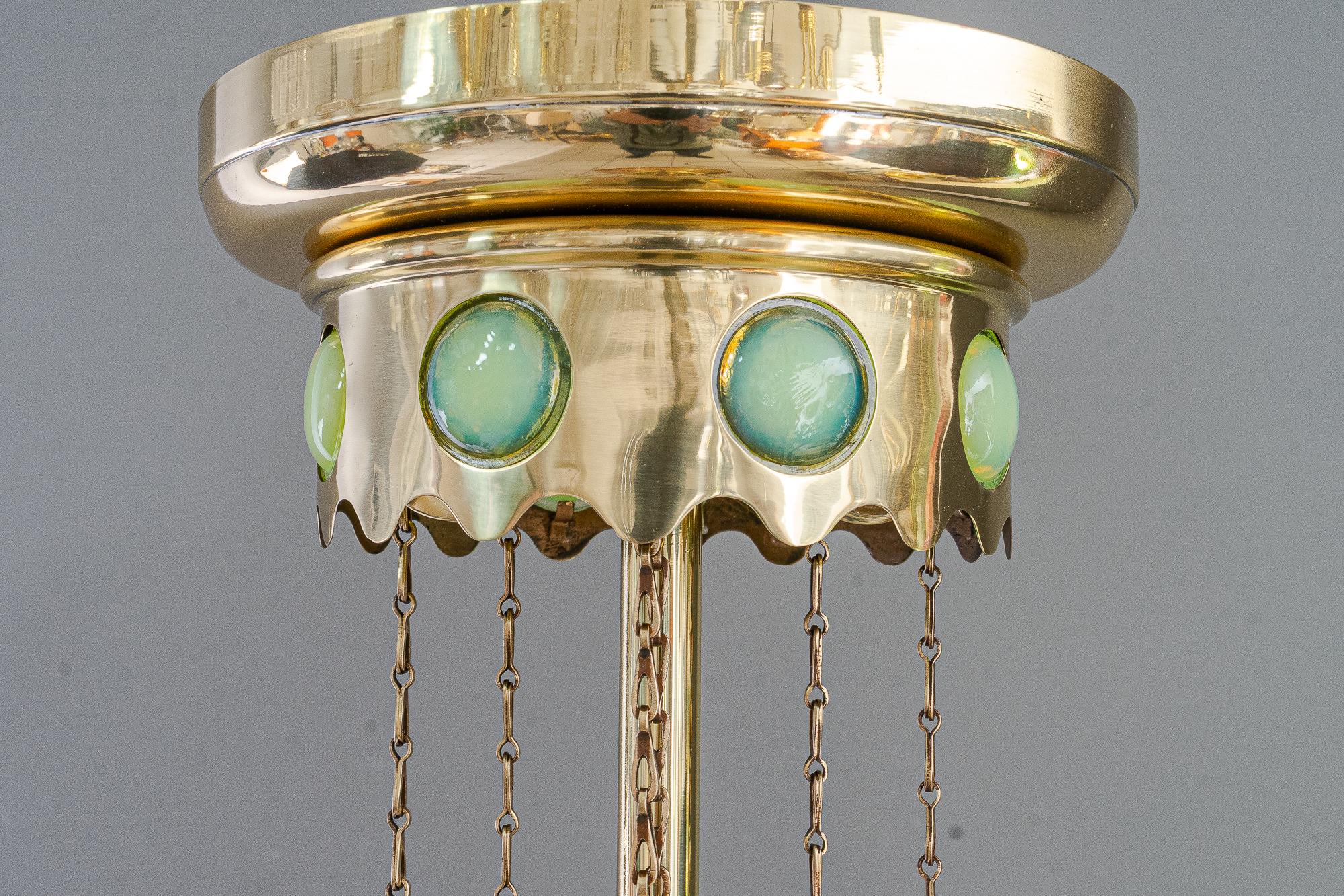 Ottone Lampadario regolabile con paralume in vetro di palme koenig vienna 1908 circa in vendita