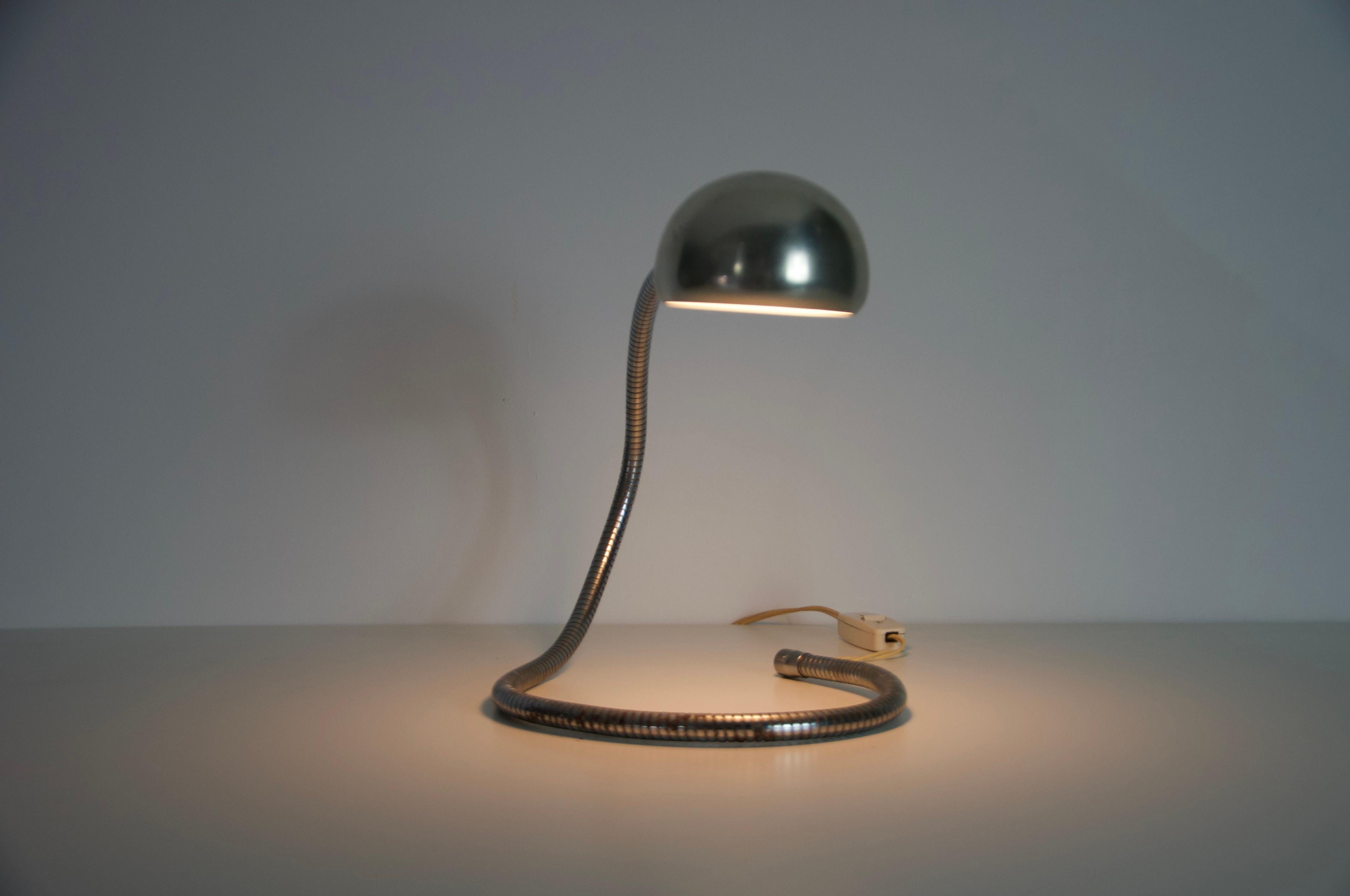 Lampe de table à bras flexible réglable en chrome, Italie, années 1960 en vente 6