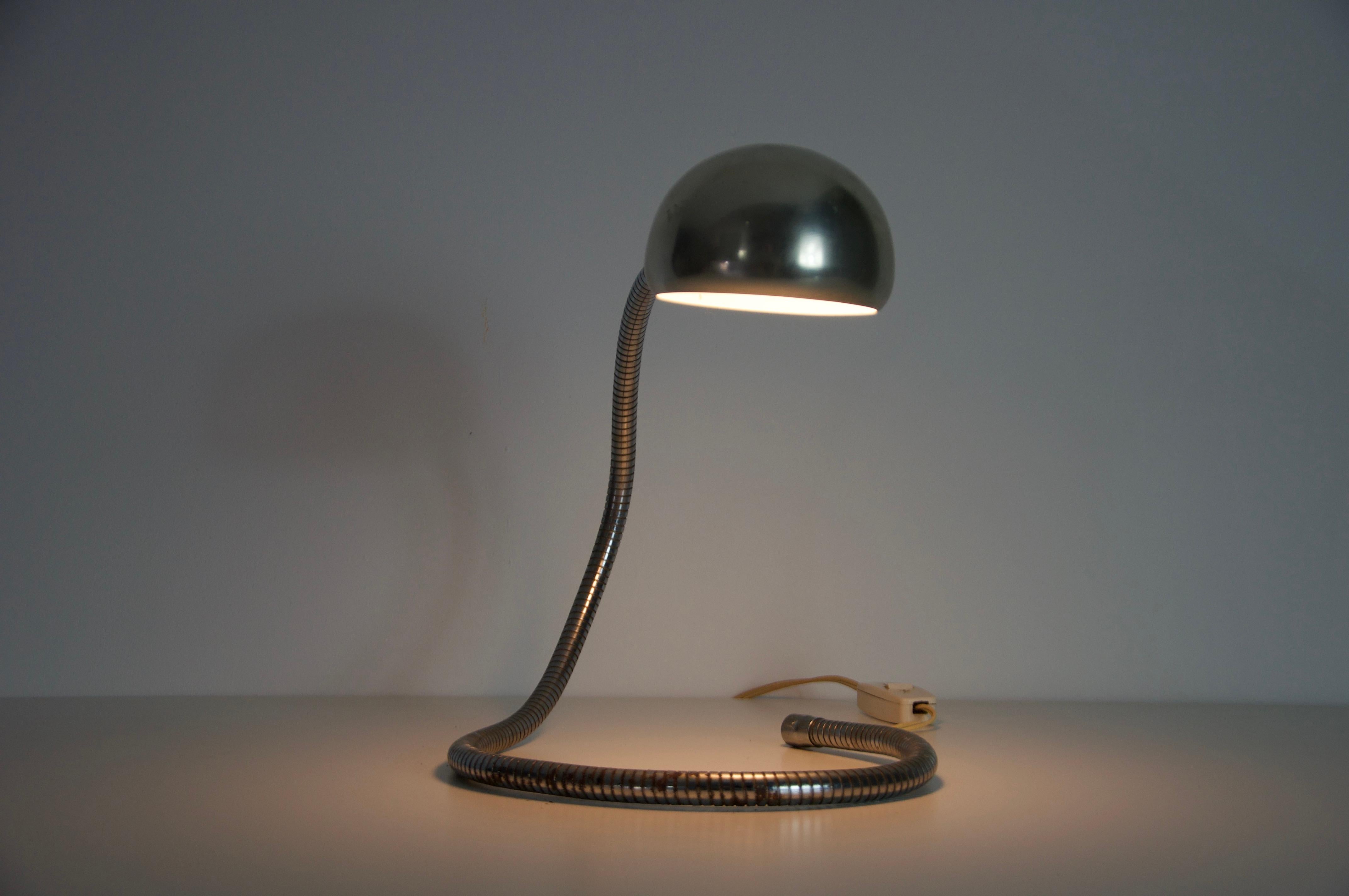Lampe de table à bras flexible réglable en chrome, Italie, années 1960 en vente 7