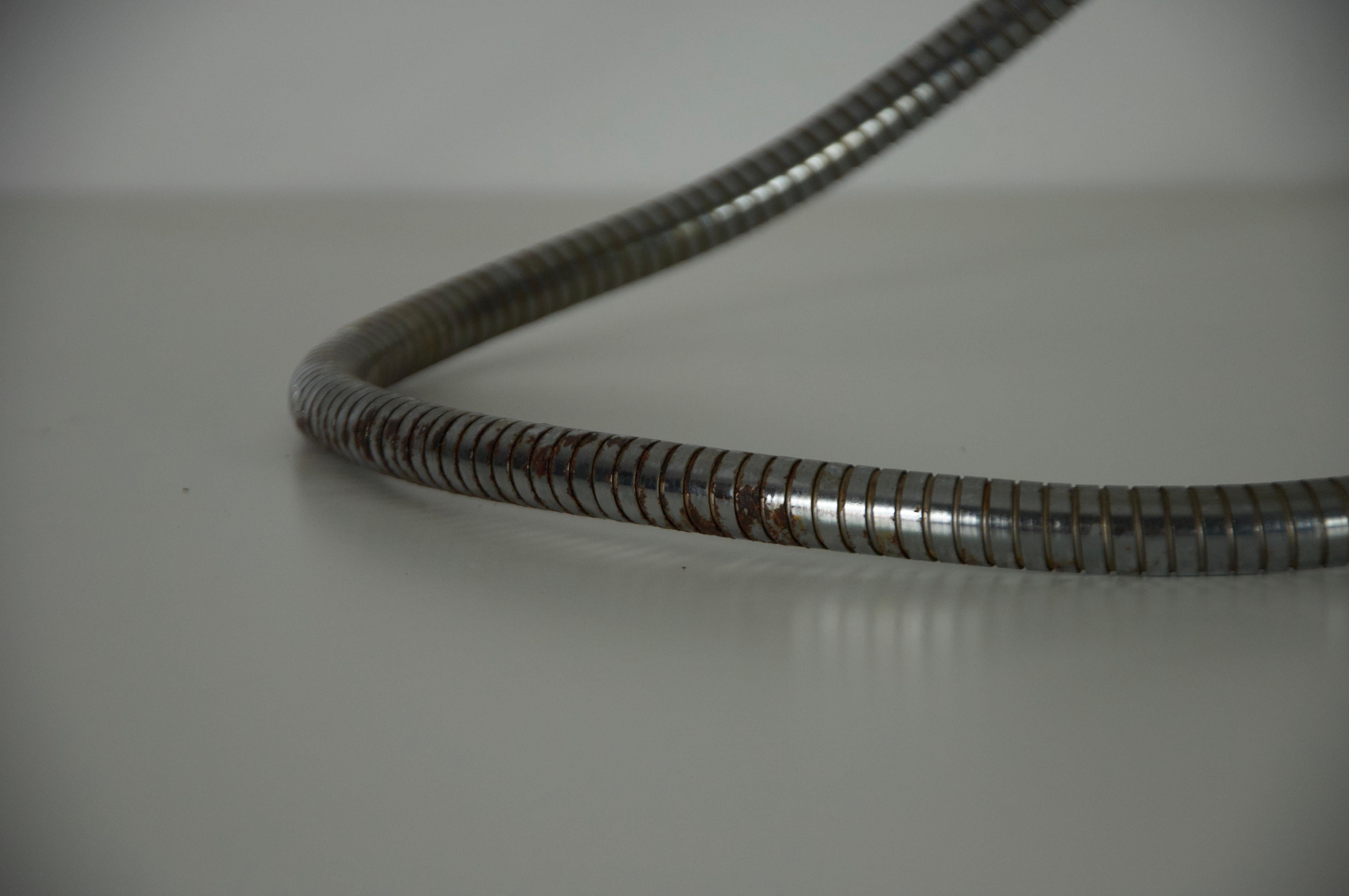 Métal Lampe de table à bras flexible réglable en chrome, Italie, années 1960 en vente