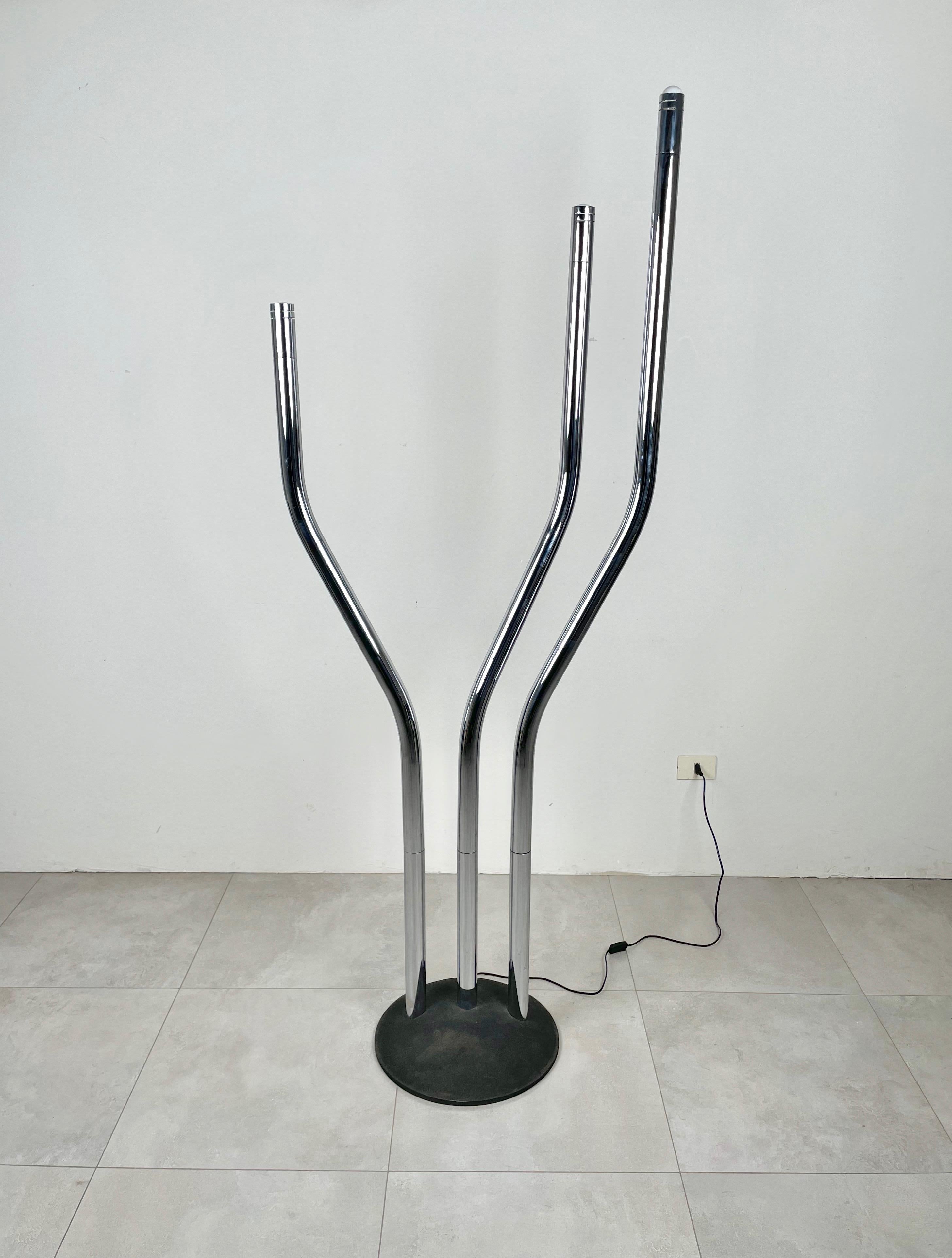 Italian Adjustable Chrome Floor Lamp by Reggiani, Italy, 1970s For Sale
