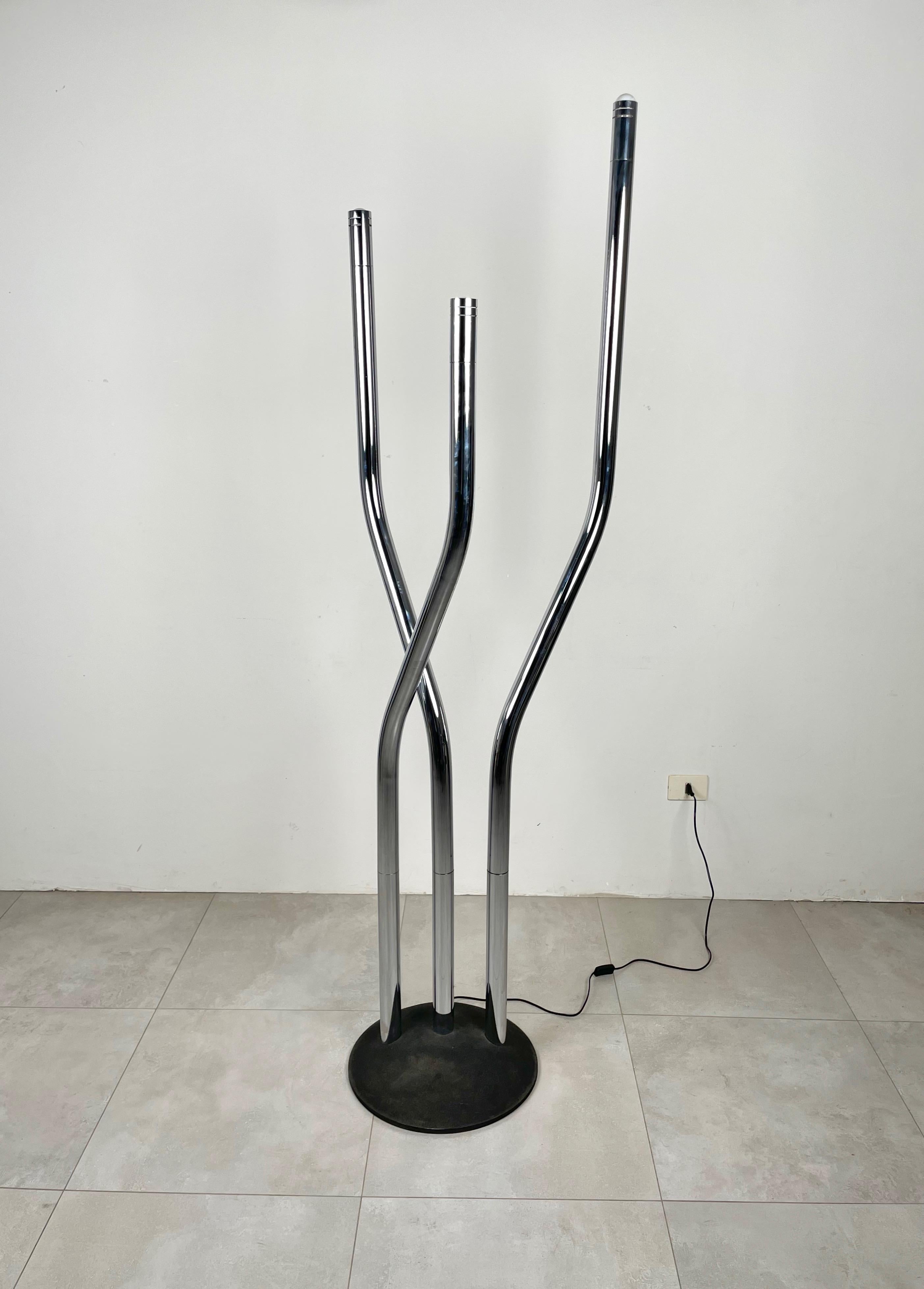 Adjustable Chrome Floor Lamp by Reggiani, Italy, 1970s In Good Condition For Sale In Rome, IT