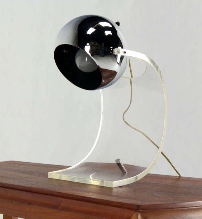 Adjustable Chrome Globe Bent Lucite Base Mid Century Modern Table Lamp MINT! In Good Condition For Sale In Rockaway, NJ