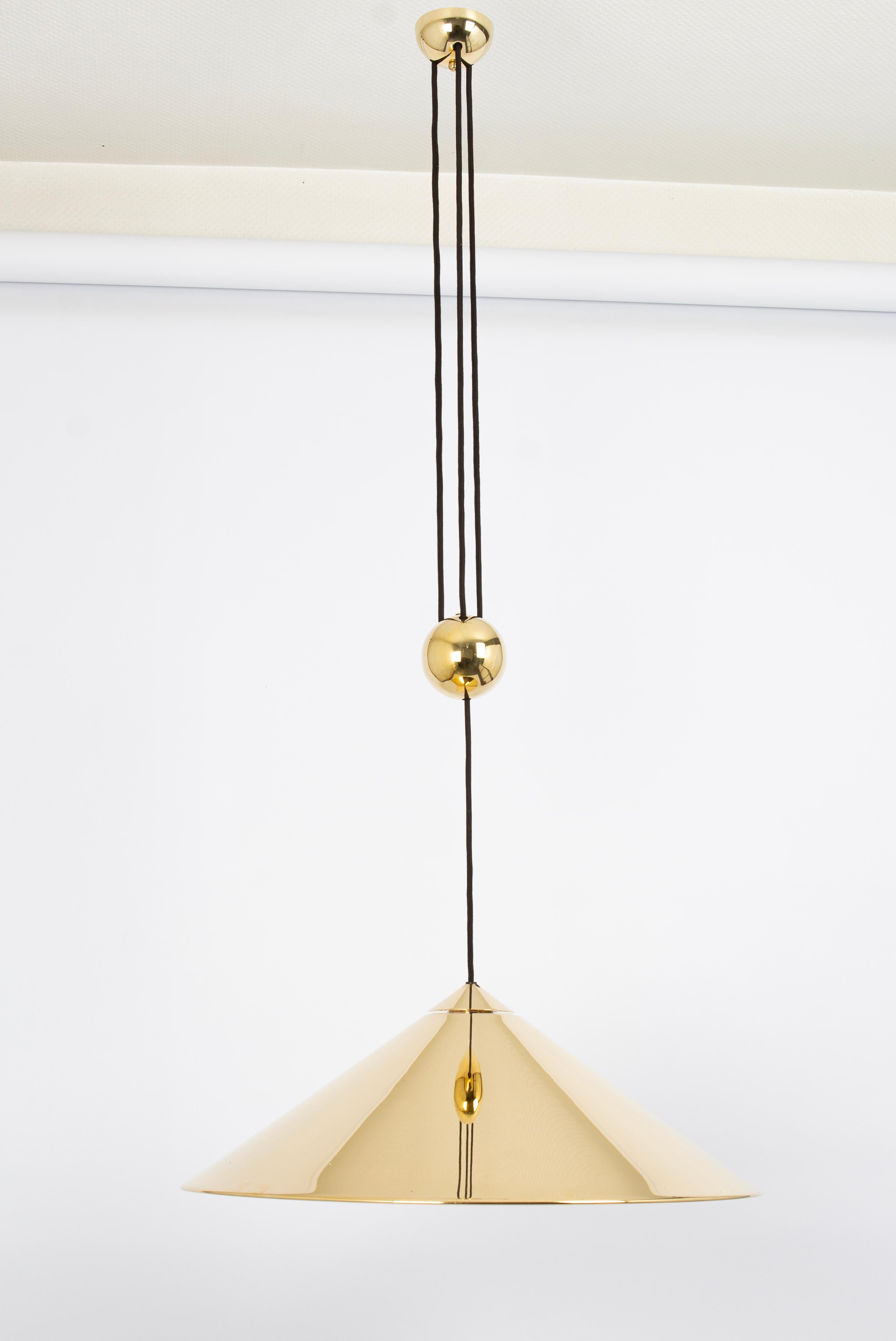 Late 20th Century Adjustable Counterweight Brass Pendant Lamp Keos by Florian Schulz Germany 1970s