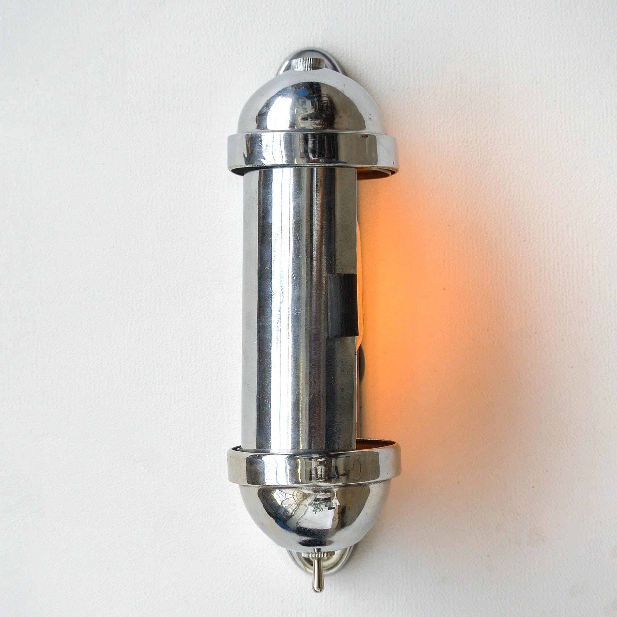 Adjustable Cylindrical Reading Light, circa 1970 8