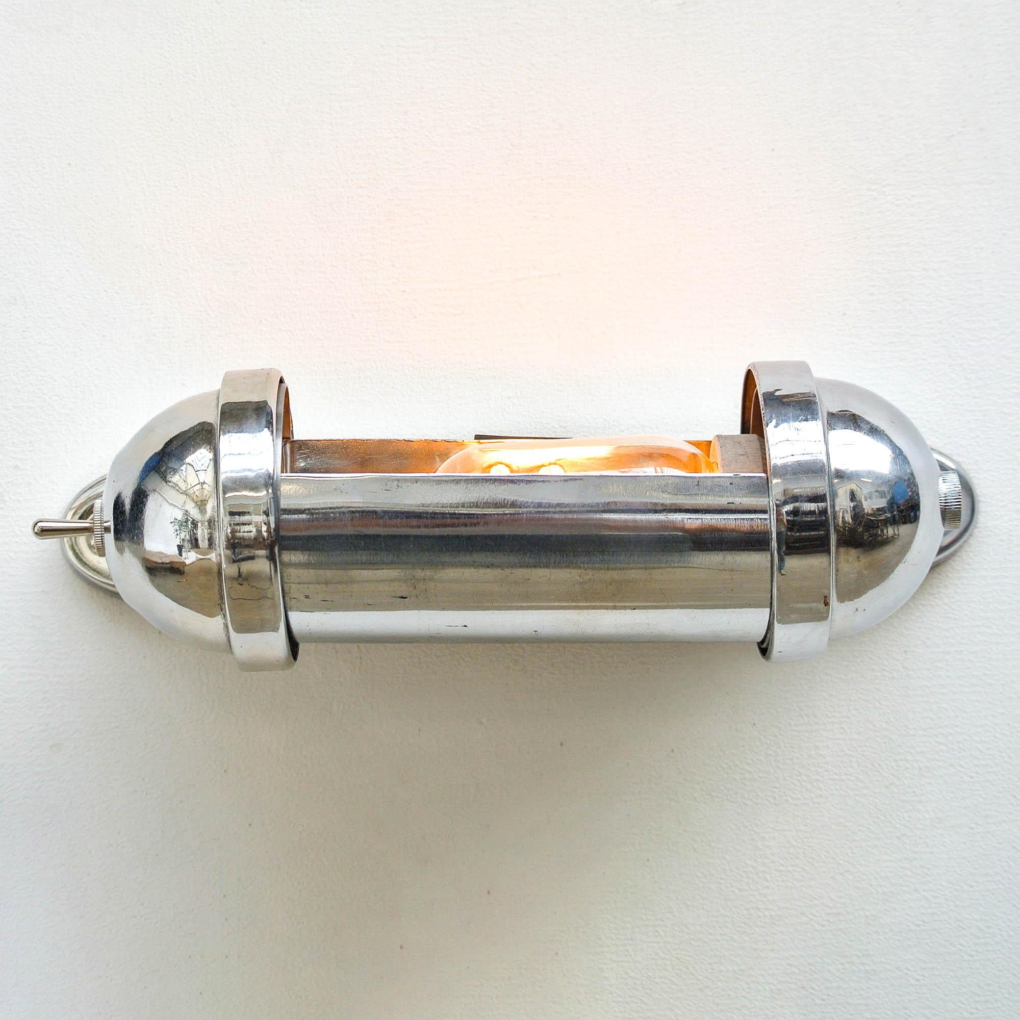 Adjustable Cylindrical Reading Light, circa 1970 1