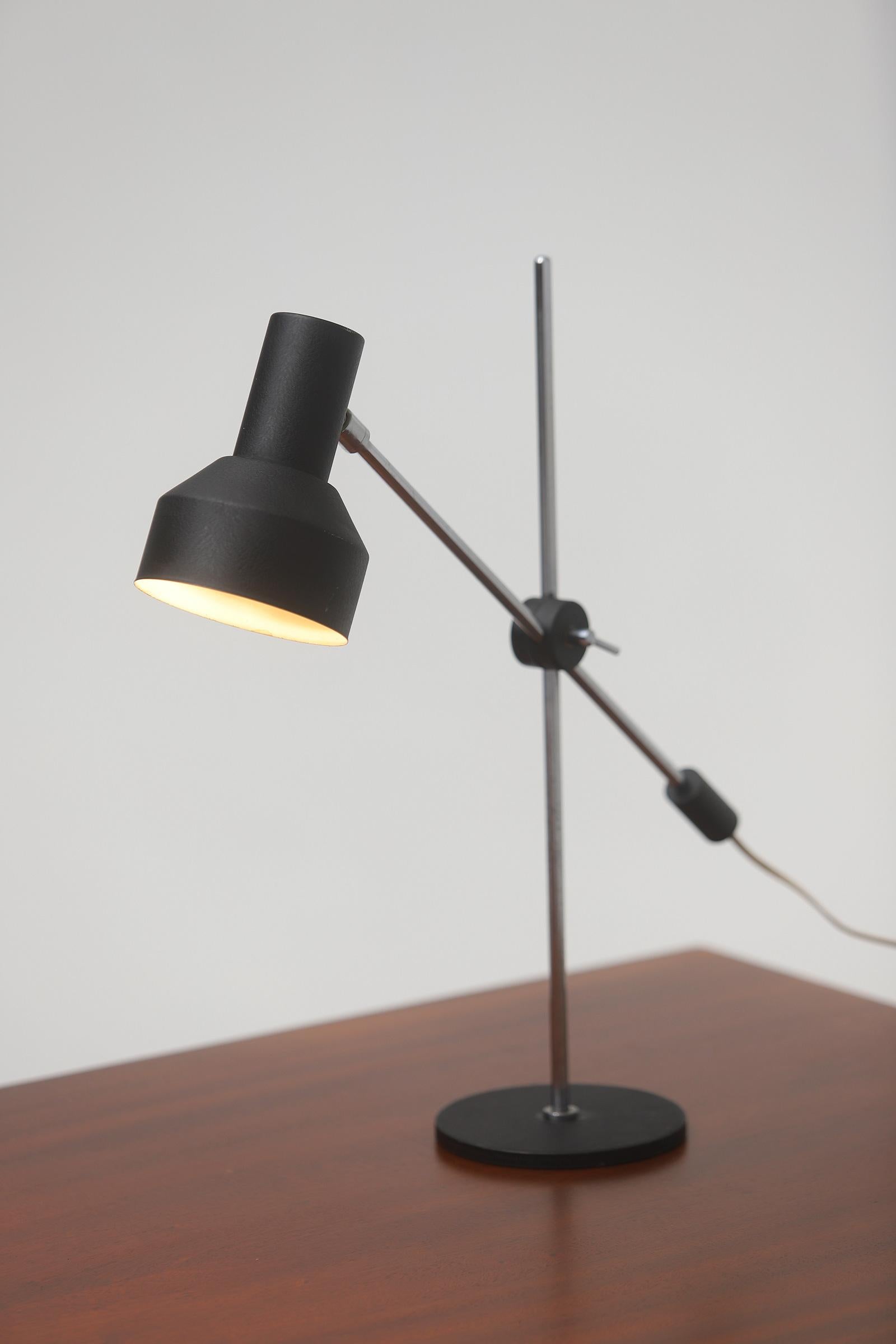 Mid-century adjustable black desk Lamp from the 1950s For Sale 1