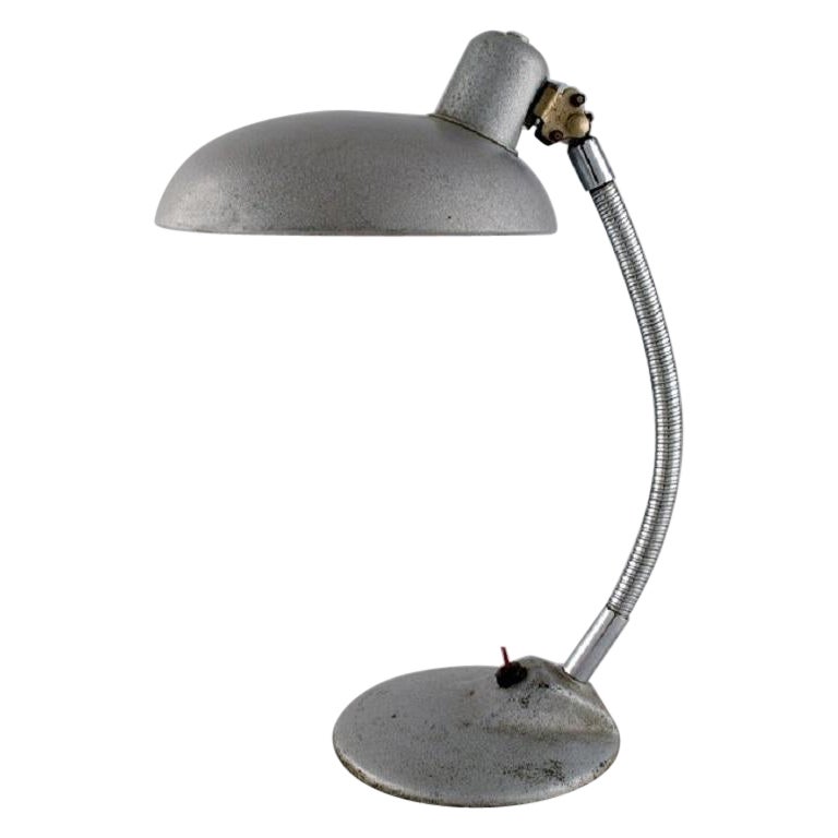 Lámpara de escritorio regulable en laca metálica original, Industrial Design, Mediados del siglo XX