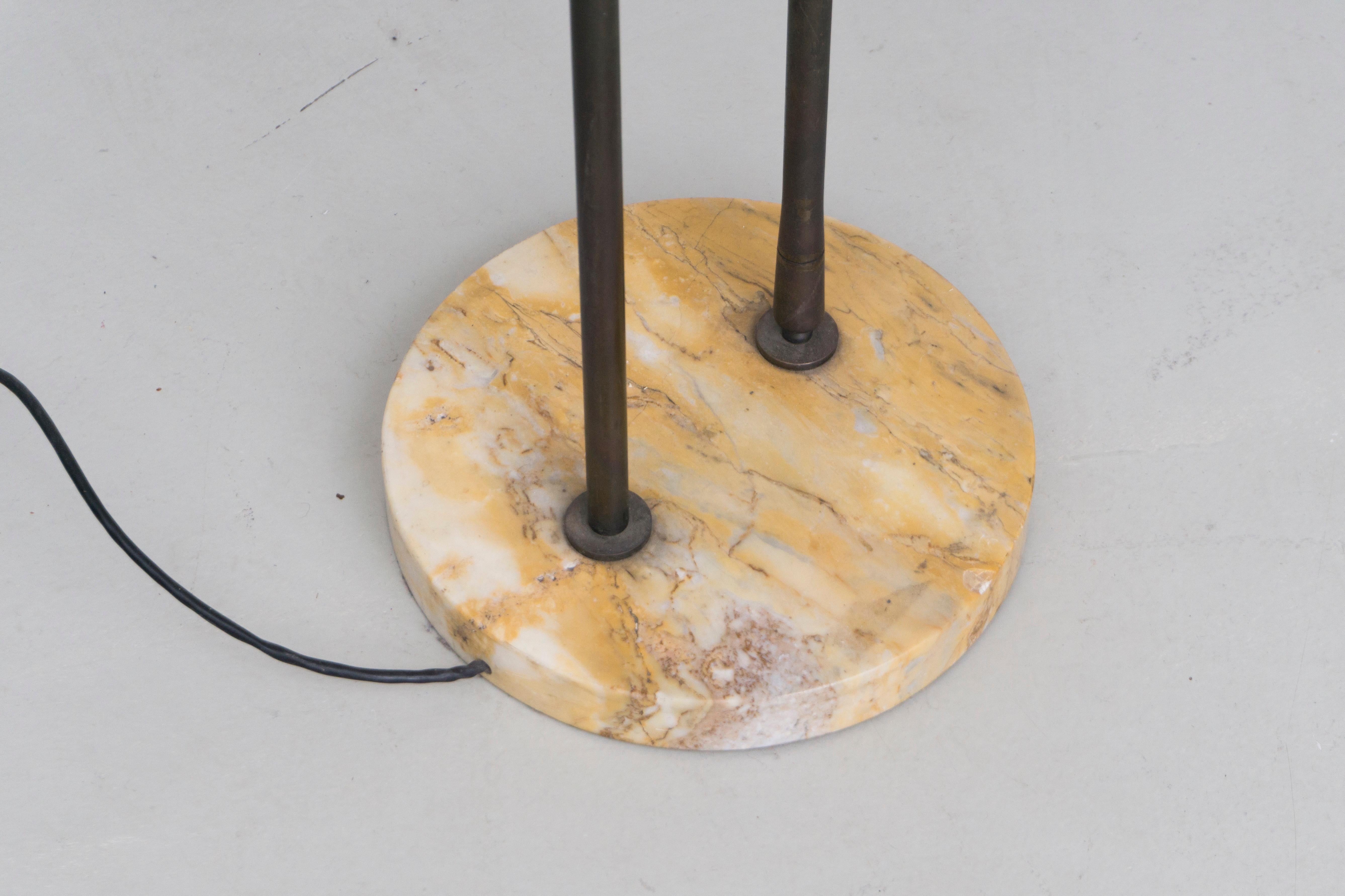 Adjustable Floor Lamp, Brass, Aluminum by Giuseppe Ostuni / O-Luce, 1955 In Excellent Condition For Sale In Berlin, DE