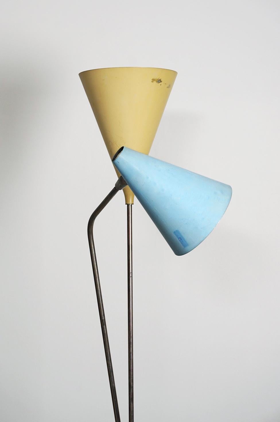 Adjustable Floor Lamp, by Giuseppe Ostuni / O-Luce, 1955 In Good Condition For Sale In Berlin, DE