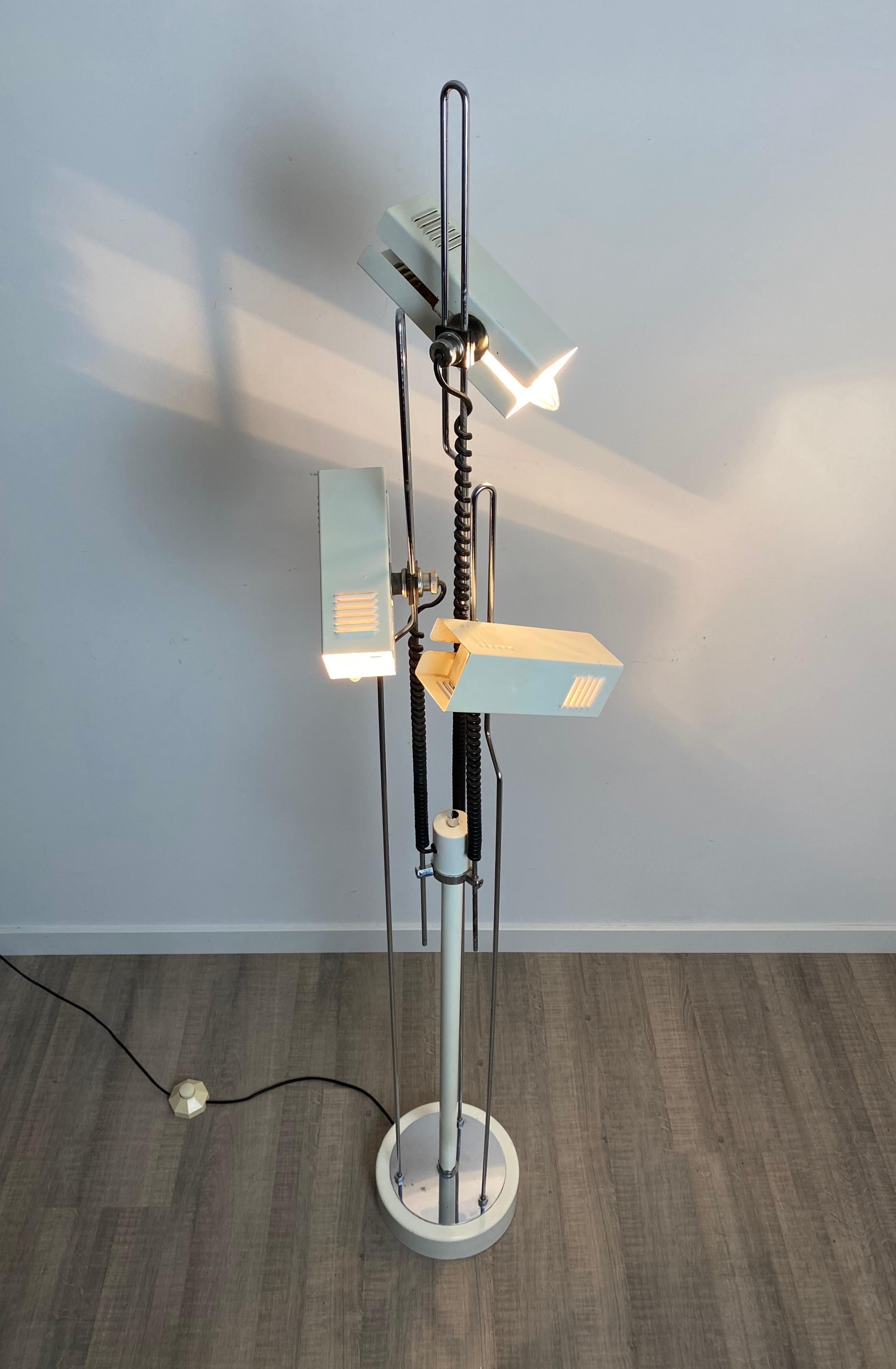Adjustable Floor Lamp Joe Colombo Style, 1970s, Italy In Good Condition For Sale In Rome, IT