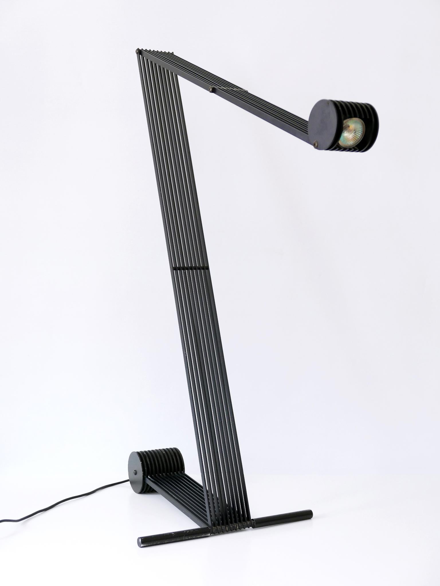 Lampada da terra regolabile 'Metri' di Bernhard Bartels per Basis Designleuchten anni '90 in vendita 4