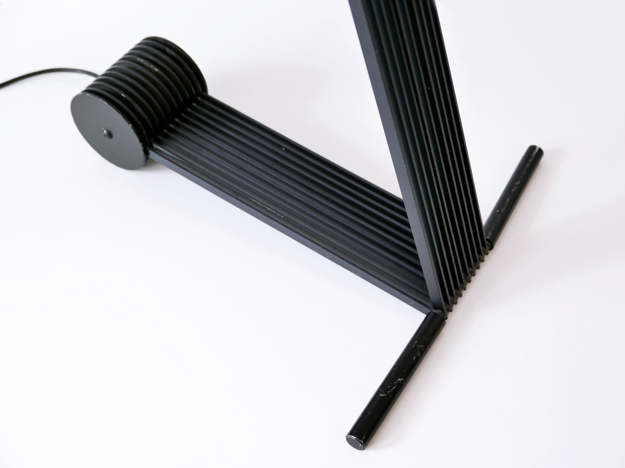Lampada da terra regolabile 'Metri' di Bernhard Bartels per Basis Designleuchten anni '90 in vendita 9