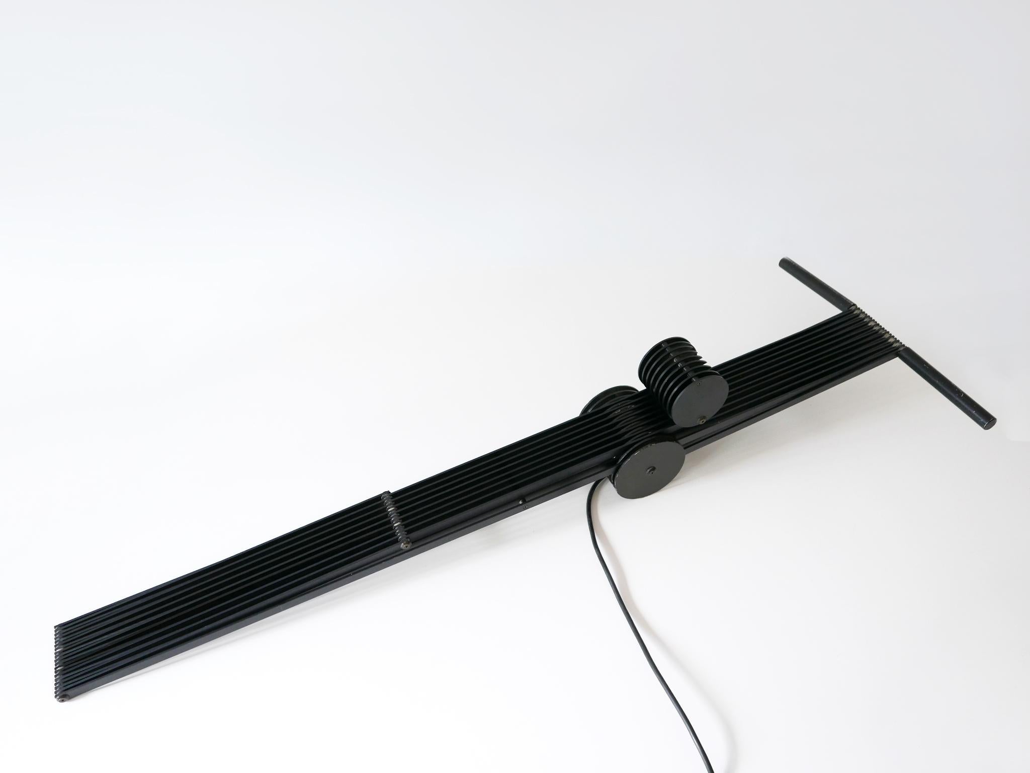 Lampada da terra regolabile 'Metri' di Bernhard Bartels per Basis Designleuchten anni '90 in vendita 13