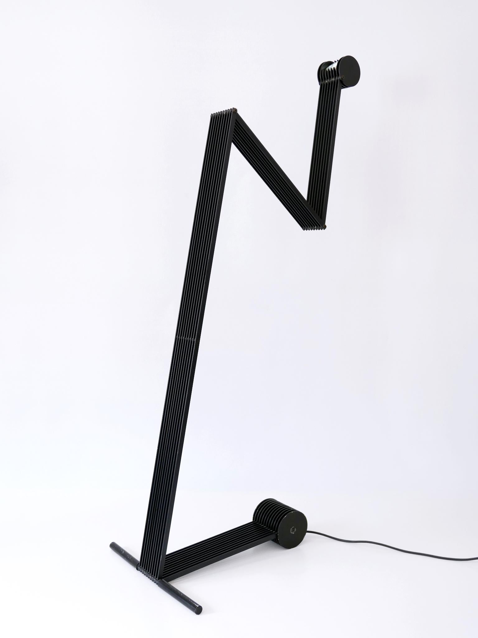 Lampada da terra regolabile 'Metri' di Bernhard Bartels per Basis Designleuchten anni '90 In condizioni buone in vendita a Munich, DE