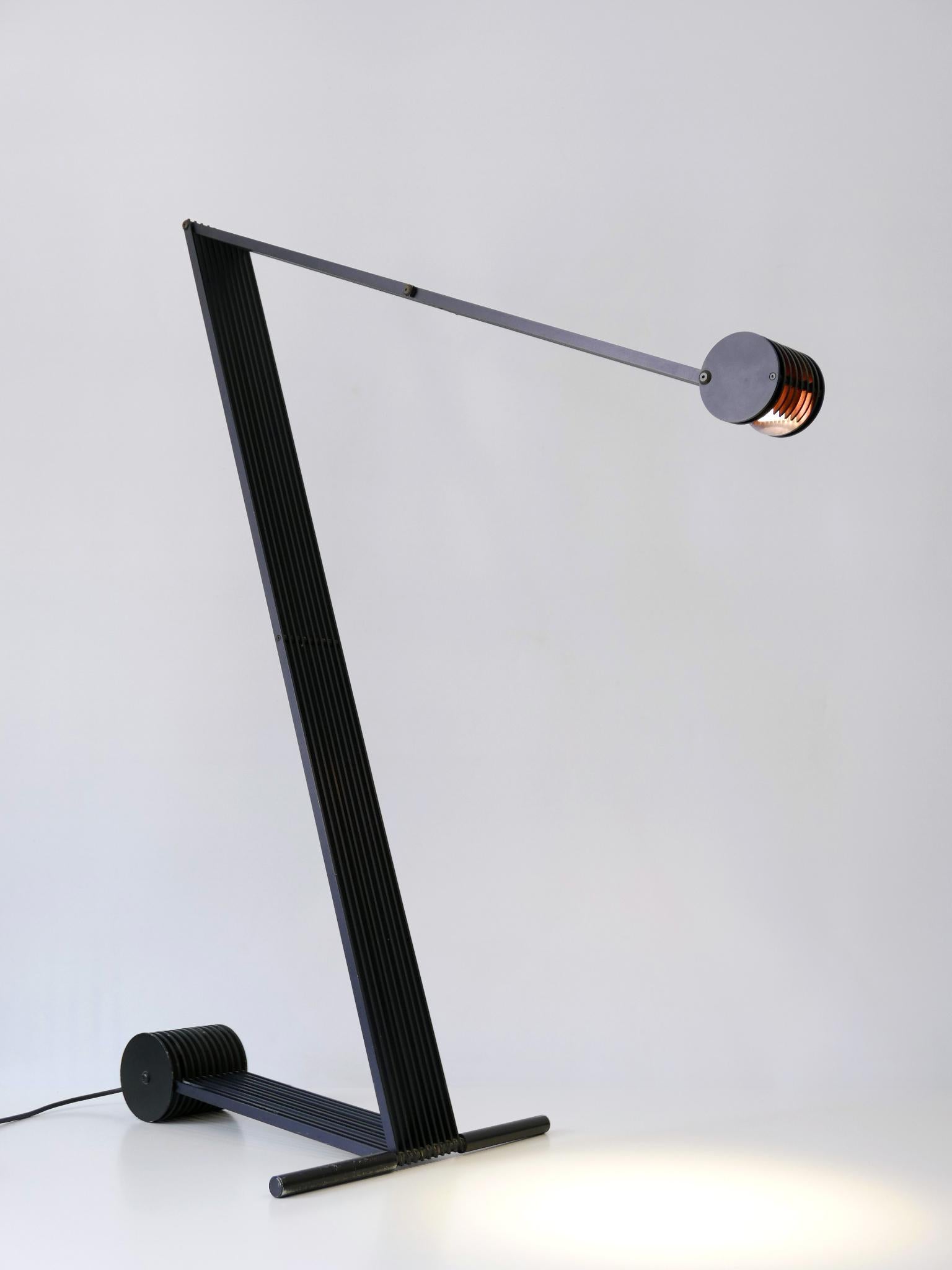 Lampada da terra regolabile 'Metri' di Bernhard Bartels per Basis Designleuchten anni '90 in vendita 1
