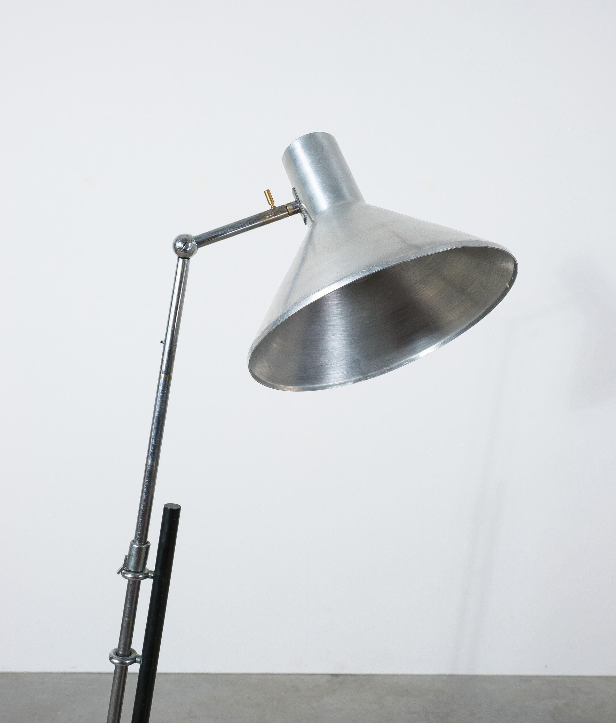 Adjustable Floor Lamp Mod. 1045 by Gino Sarfatti, Arteluce, Italy, 1948 For Sale 3