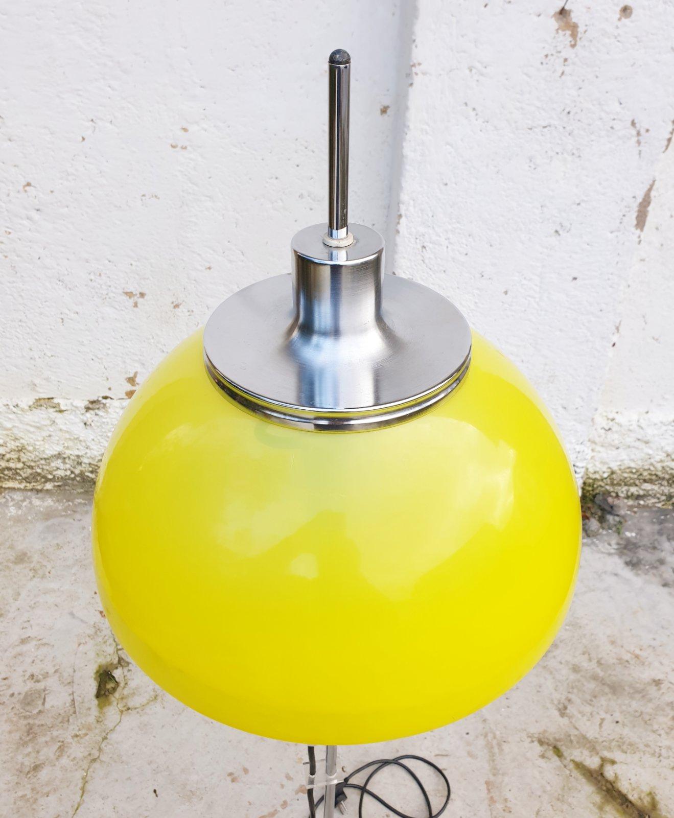 Late 20th Century Adjustable Floor Lamp Model Faro by Guzzini, Italy 70s For Sale