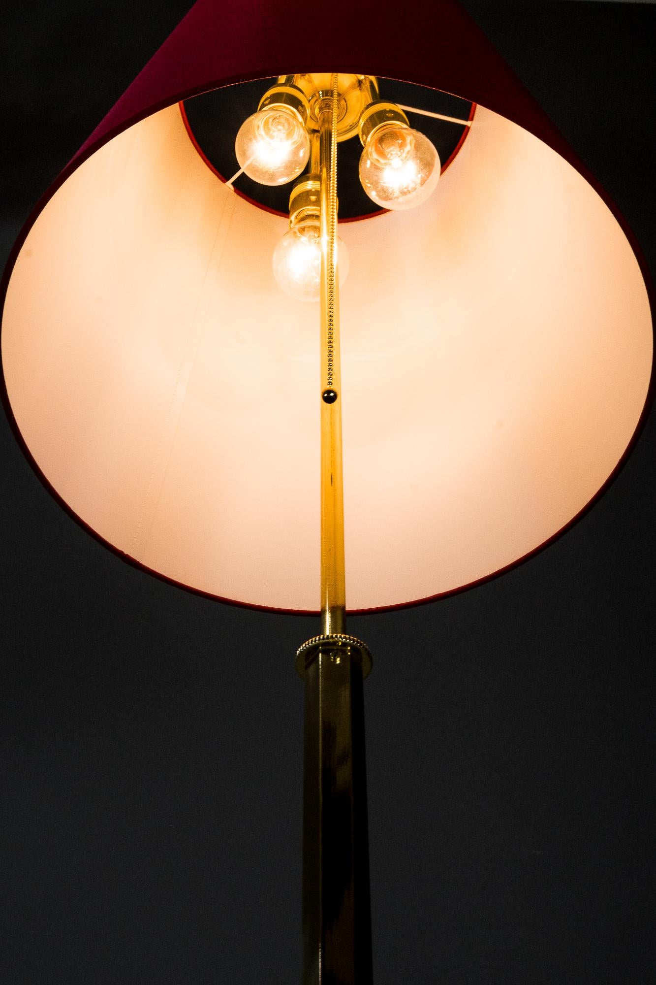 Verstellbare Stehlampe mit Stoffschirm, ca. 1950er Jahre im Angebot 1