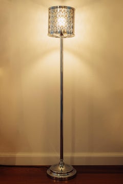 Adjustable Floor Lamp with Naural Brass Structure and Jointed Arms