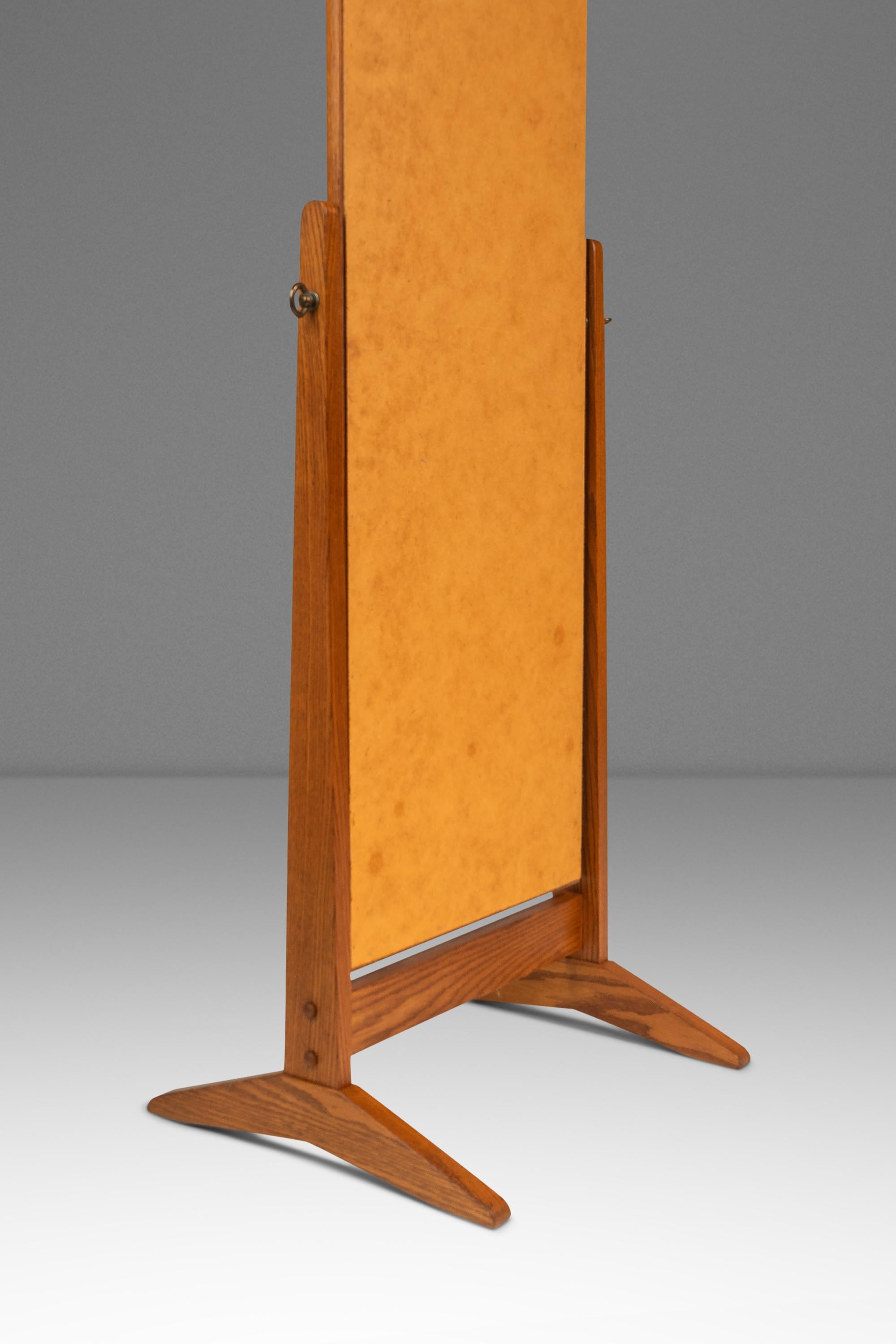 Miroir de sol réglable en Oak massif d'après Pedersen & Hansen, Danemark, c.C. années 1960 en vente 9