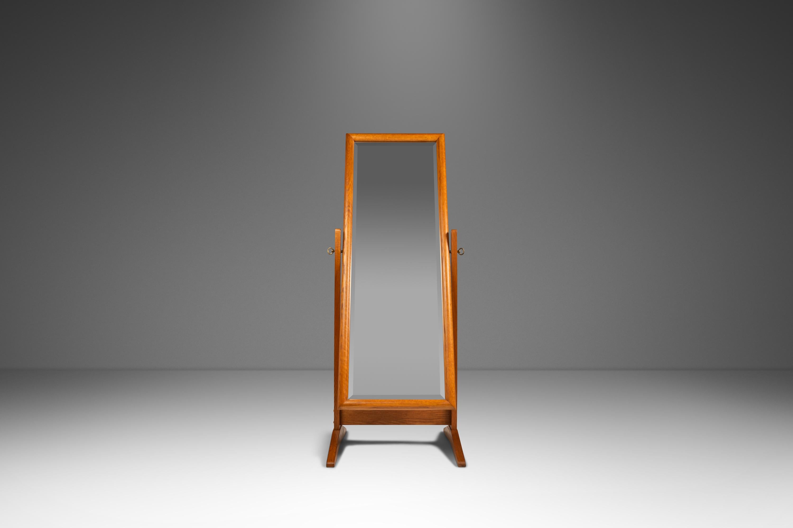 Miroir de sol réglable en Oak massif d'après Pedersen & Hansen, Danemark, c.C. années 1960 en vente 3