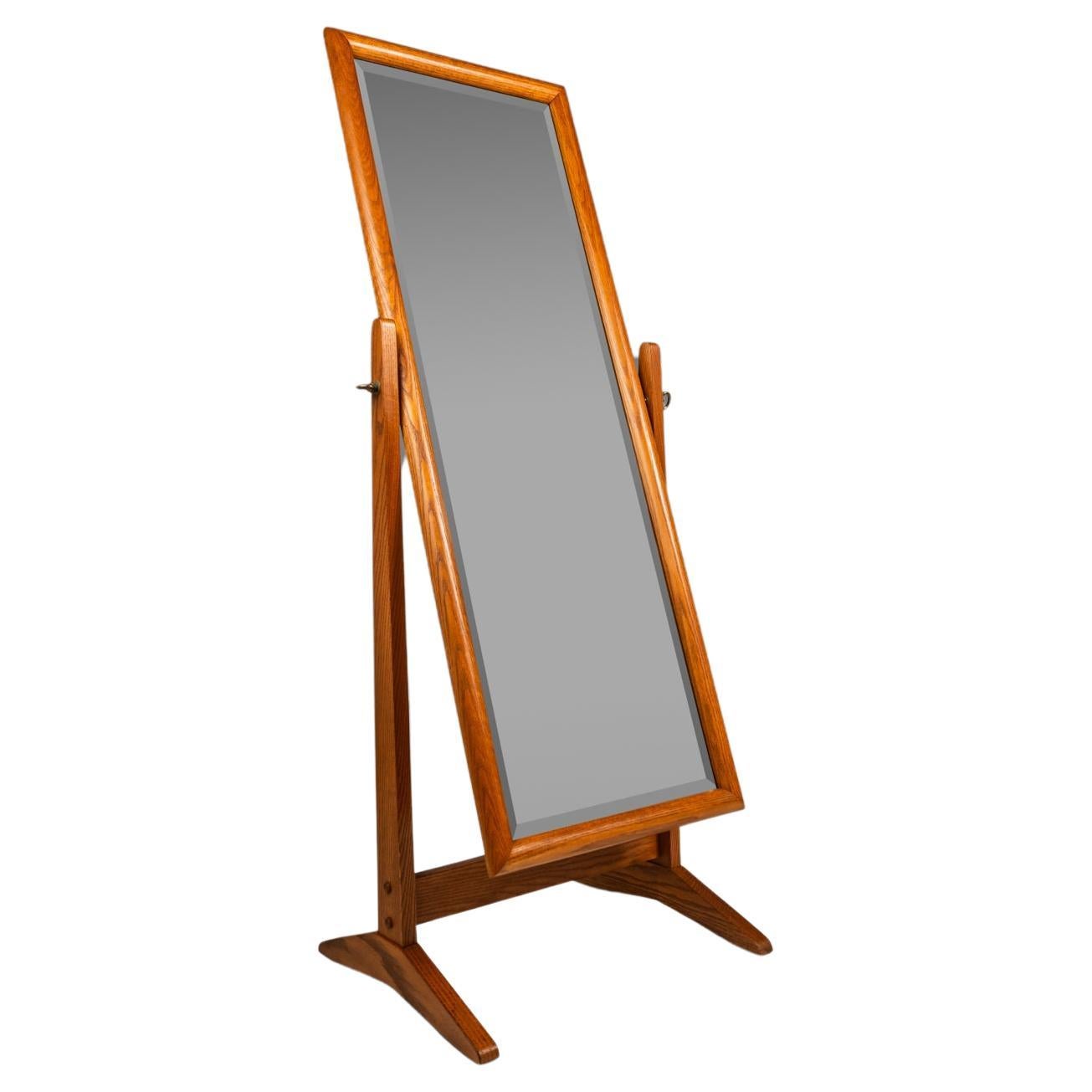 Miroir de sol réglable en Oak massif d'après Pedersen & Hansen, Danemark, c.C. années 1960 en vente