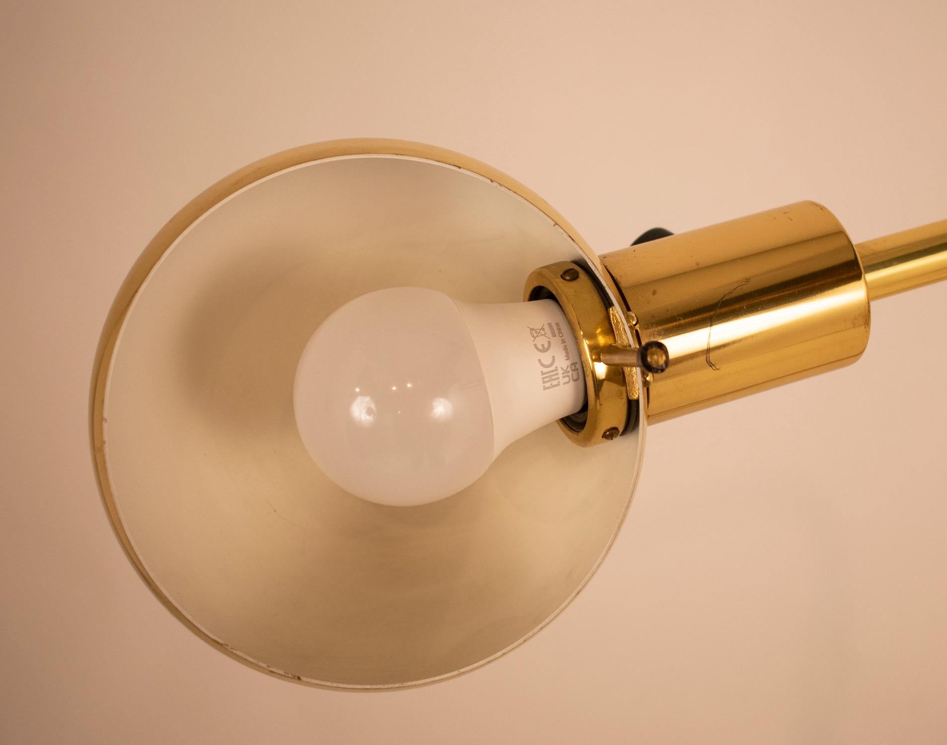 Fine XX secolo Lampada da lettura da terra regolabile, ottone, di Metalarte per Hansen, Spagna, anni '60