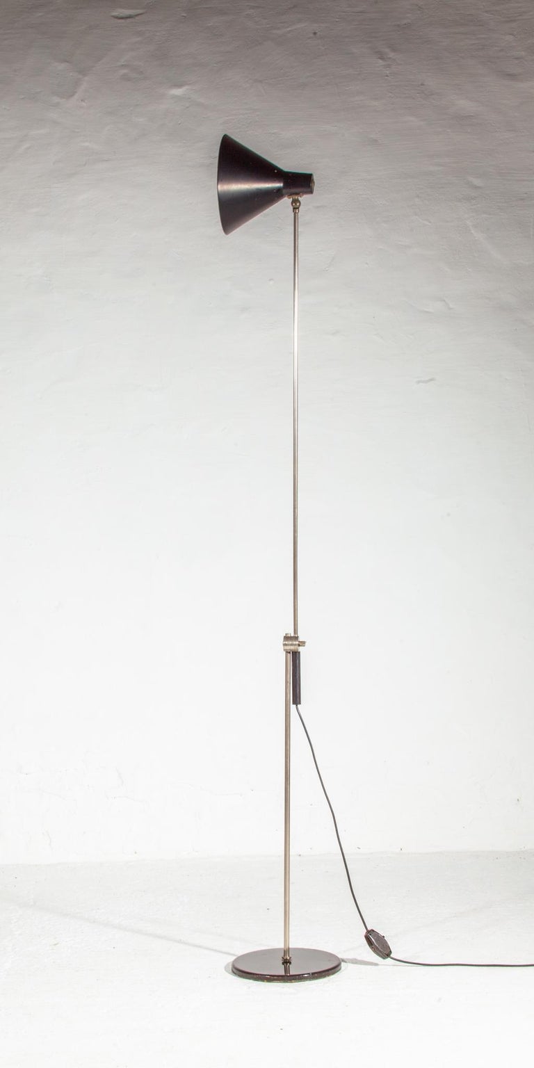 Adjustable Floorlamp Model ST416 by H. Fillekes for Artiforte, Dutch Original In Good Condition For Sale In Antwerp, BE