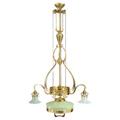 Lampadario regolabile in stile jugendstil floreale con paralumi in vetro opalino del 1910 circa