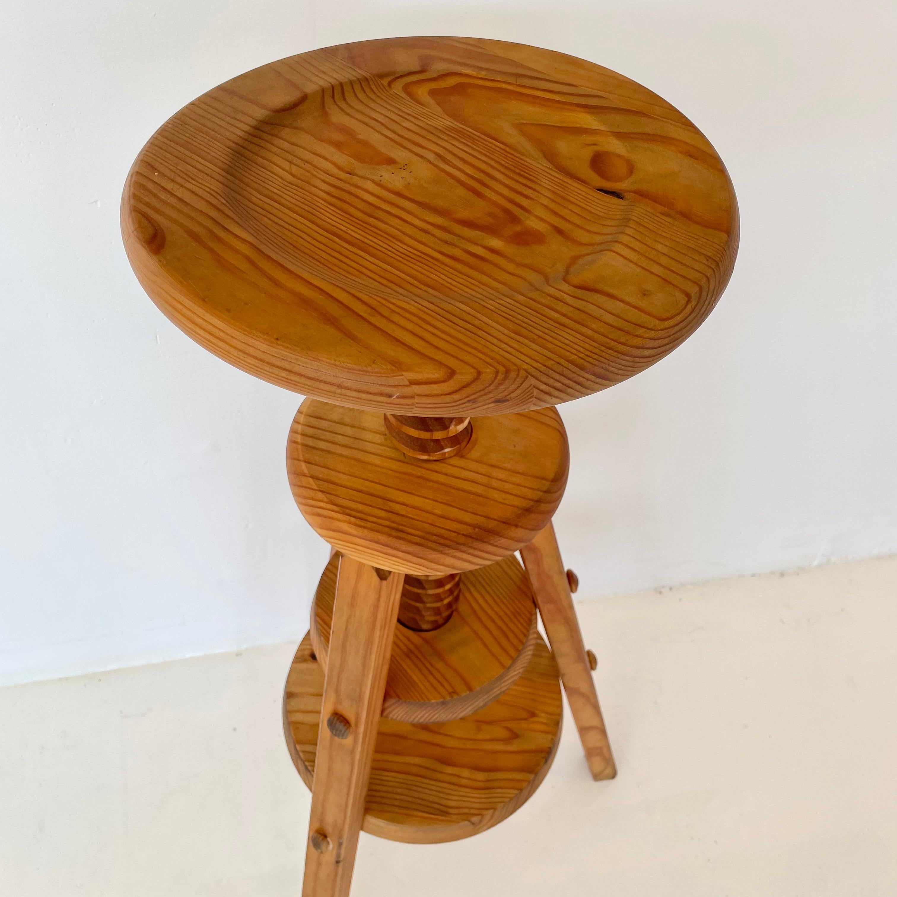 Adjustable French Stool 4