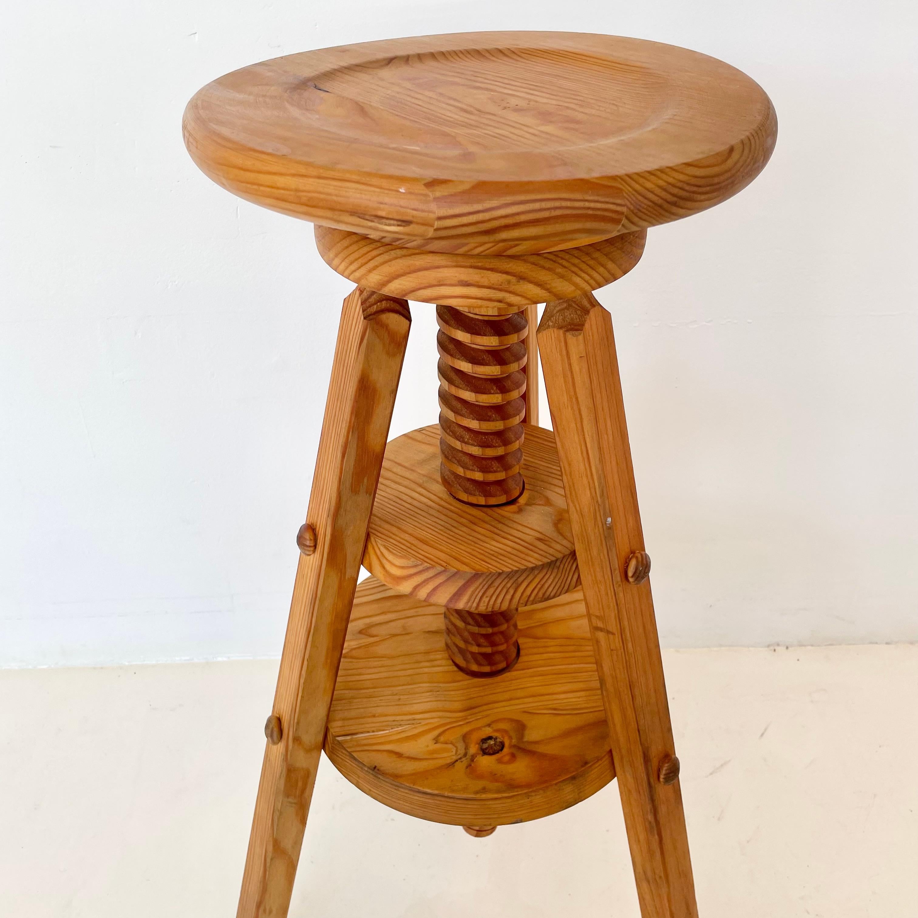 Adjustable French Stool 1