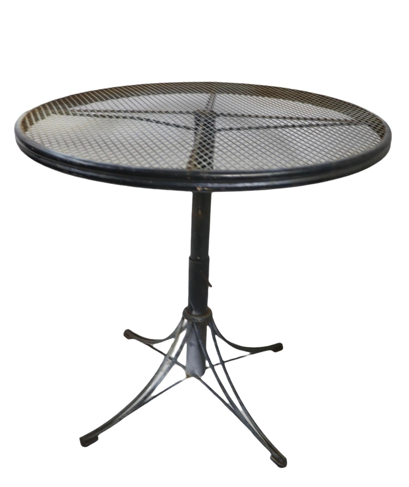 20th Century Adjustable Garden Patio Poolside Cafe Dining  Coffee Cocktail Table Homecrest For Sale