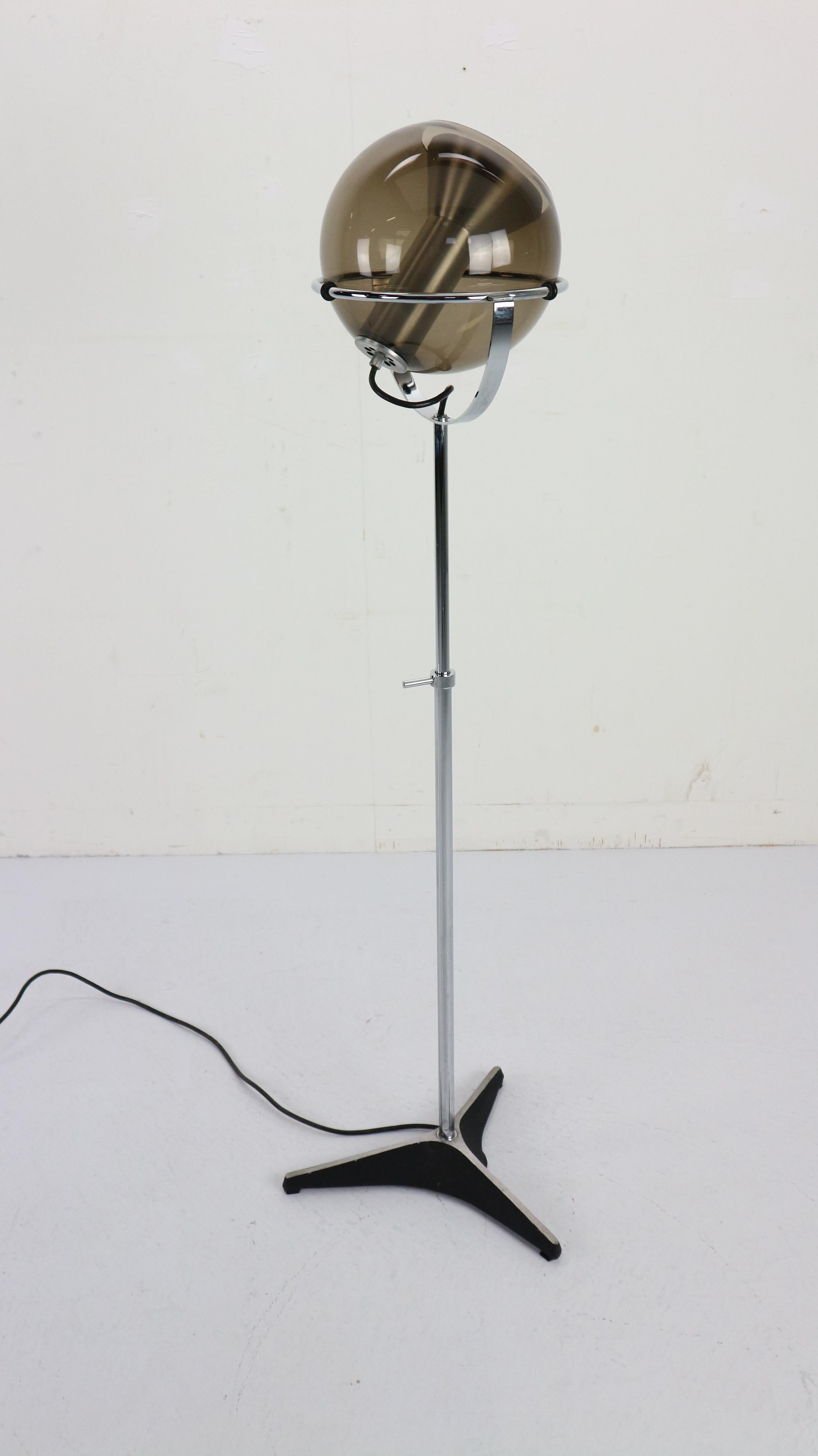 Mid-Century Modern Adjustable Globe Floor Lamp by Frank Ligtelijn for RAAK, 1960 Dutch Design