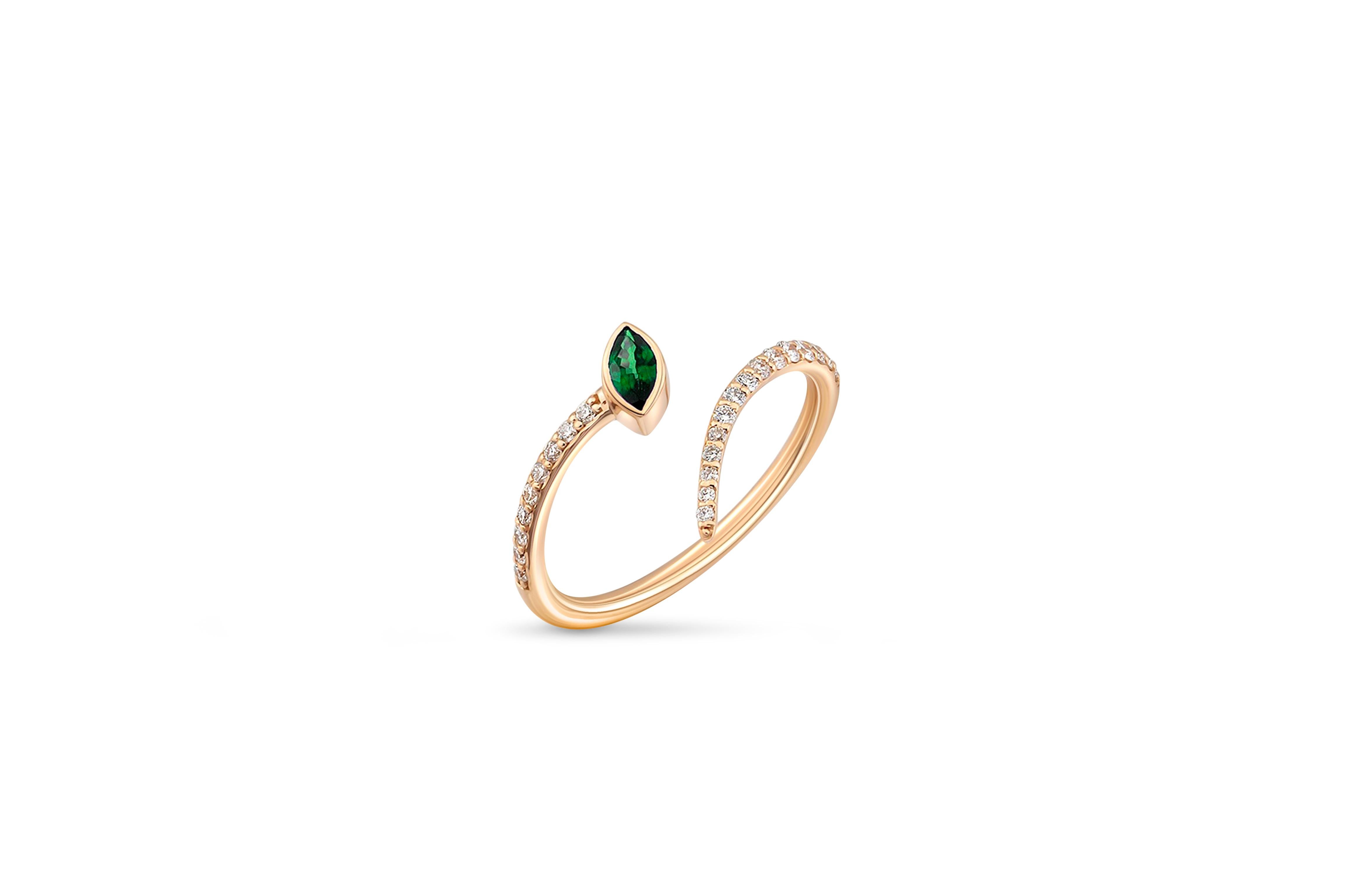Modern Lab emerald marquise open ended 14k gold ring For Sale