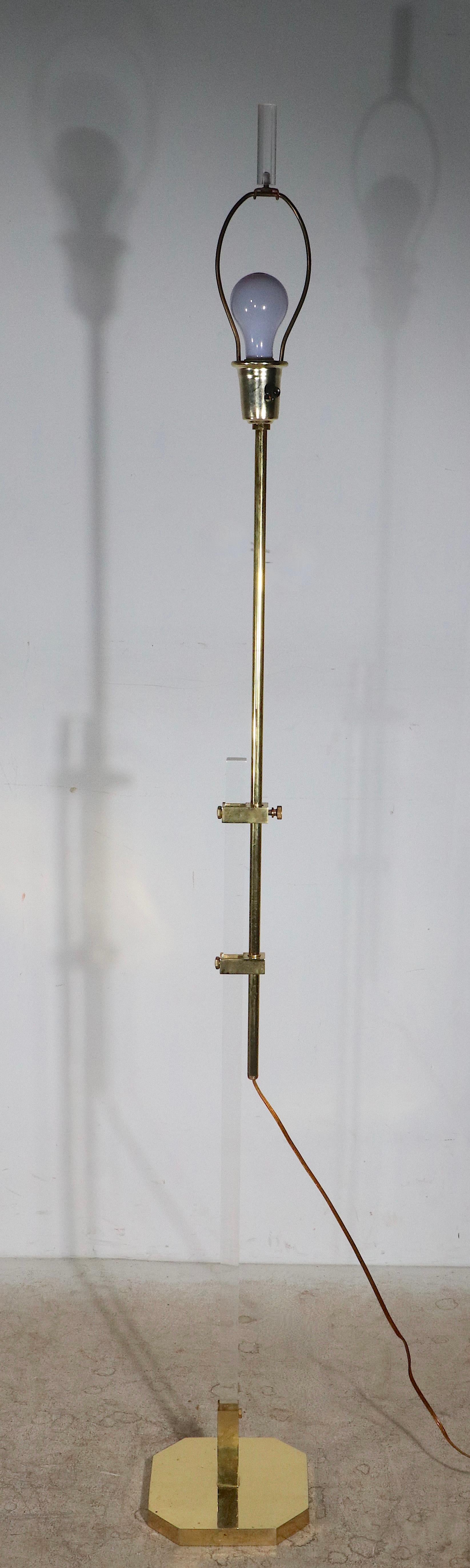 American  Adjustable Hollywood Regency Style Brass and Lucite Floor Lamp c. 1970/1980's For Sale