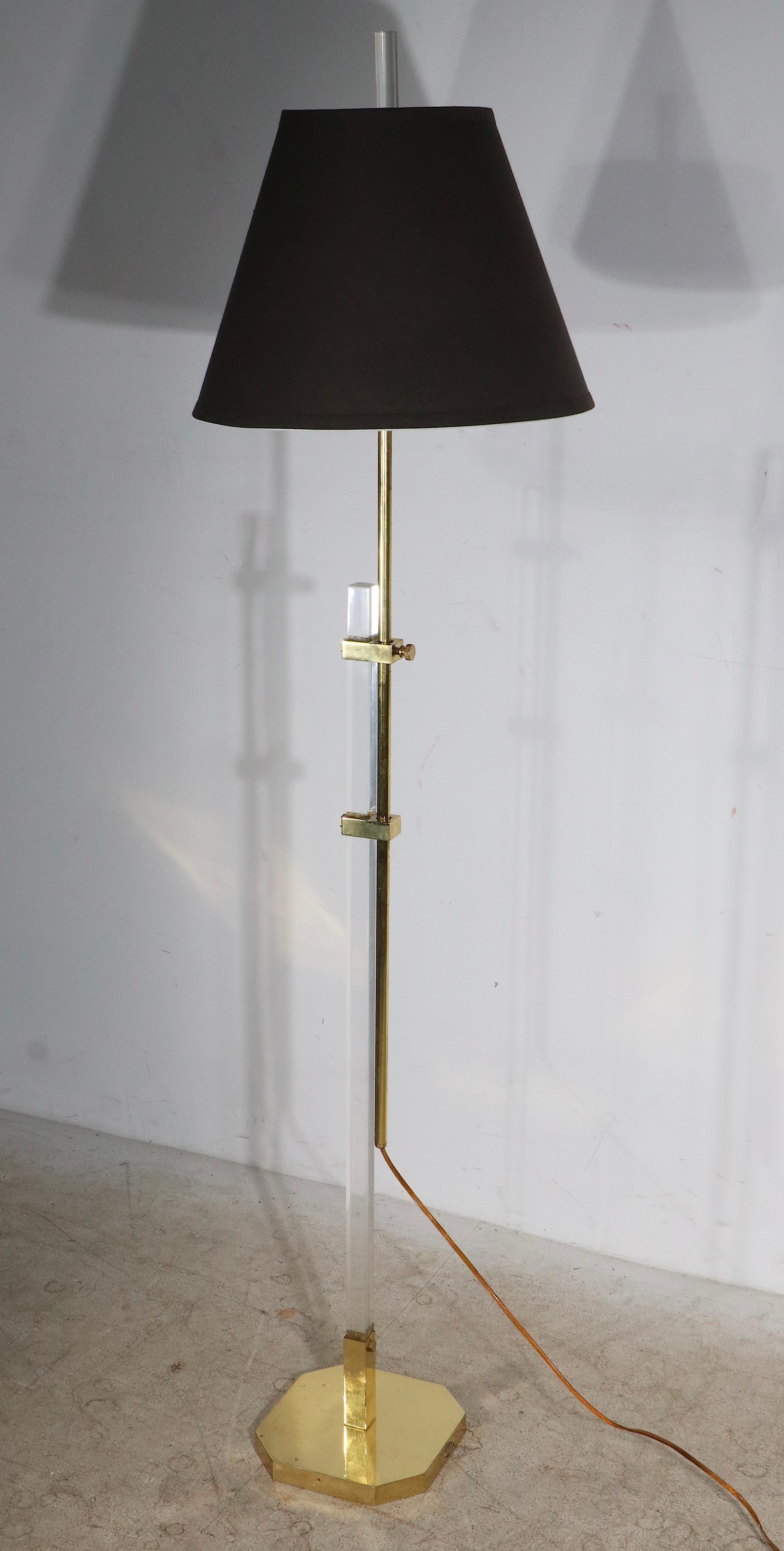  Adjustable Hollywood Regency Style Brass and Lucite Floor Lamp c. 1970/1980's For Sale 1