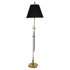 Lampadaire réglable en laiton et lucite de style Hollywood Regency, années 1970/1980