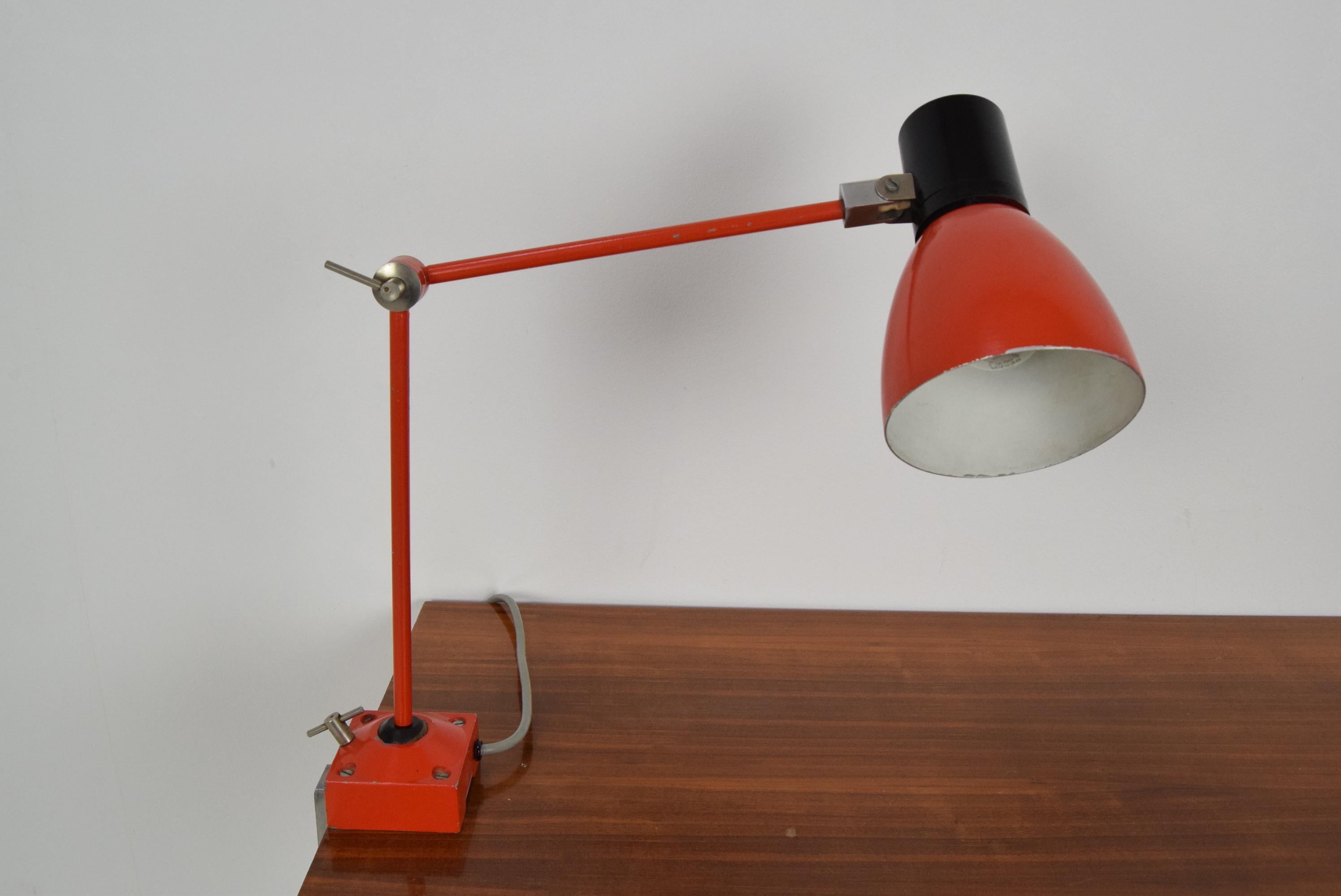 Made of Metal,Bakelite
1x60W,E27 or E26 socket
With aged patina
Re-polished
Fully Functional
Original condition.