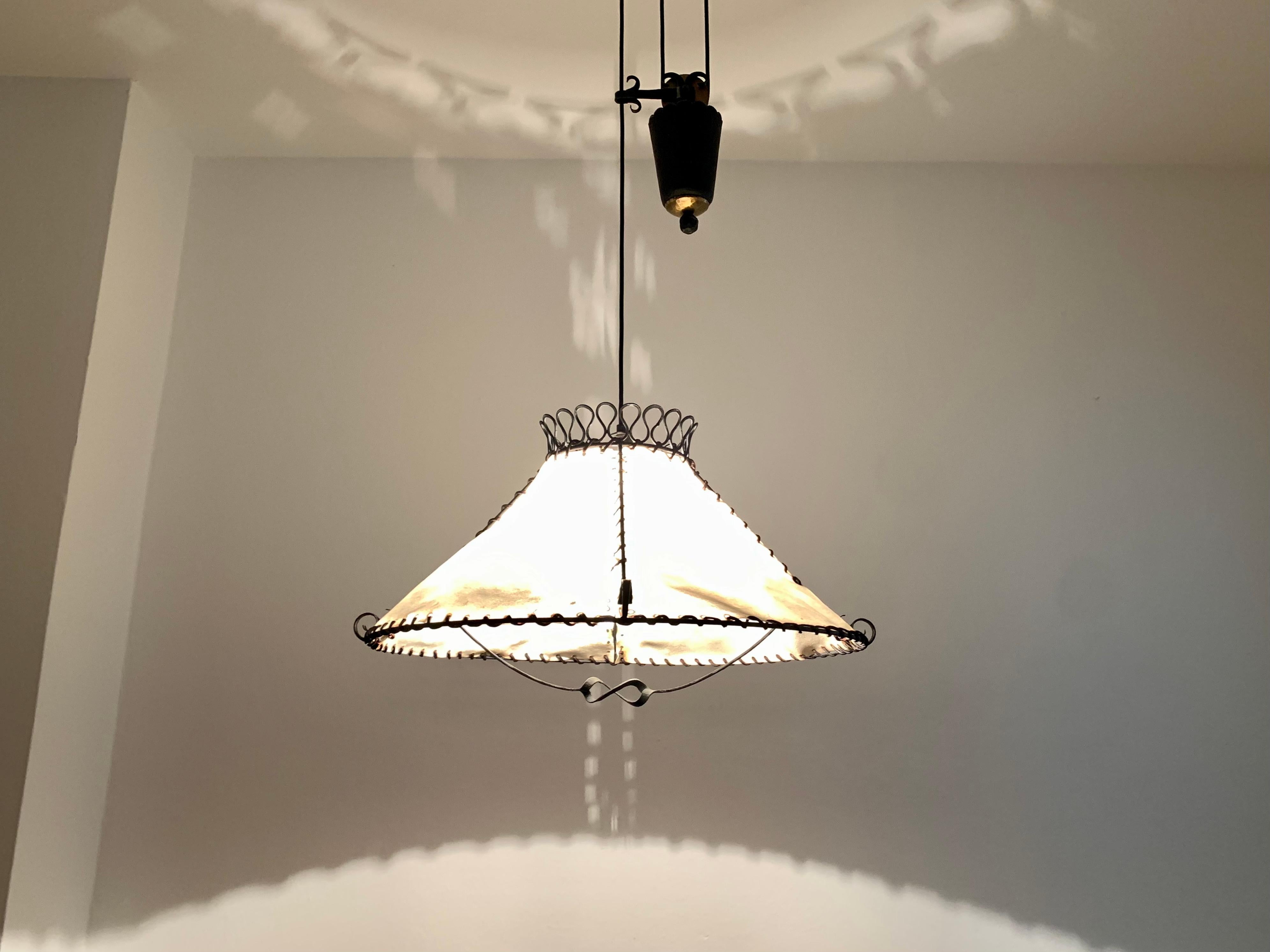 Adjustable Iron Pendant Lamp with Counterweight For Sale 1