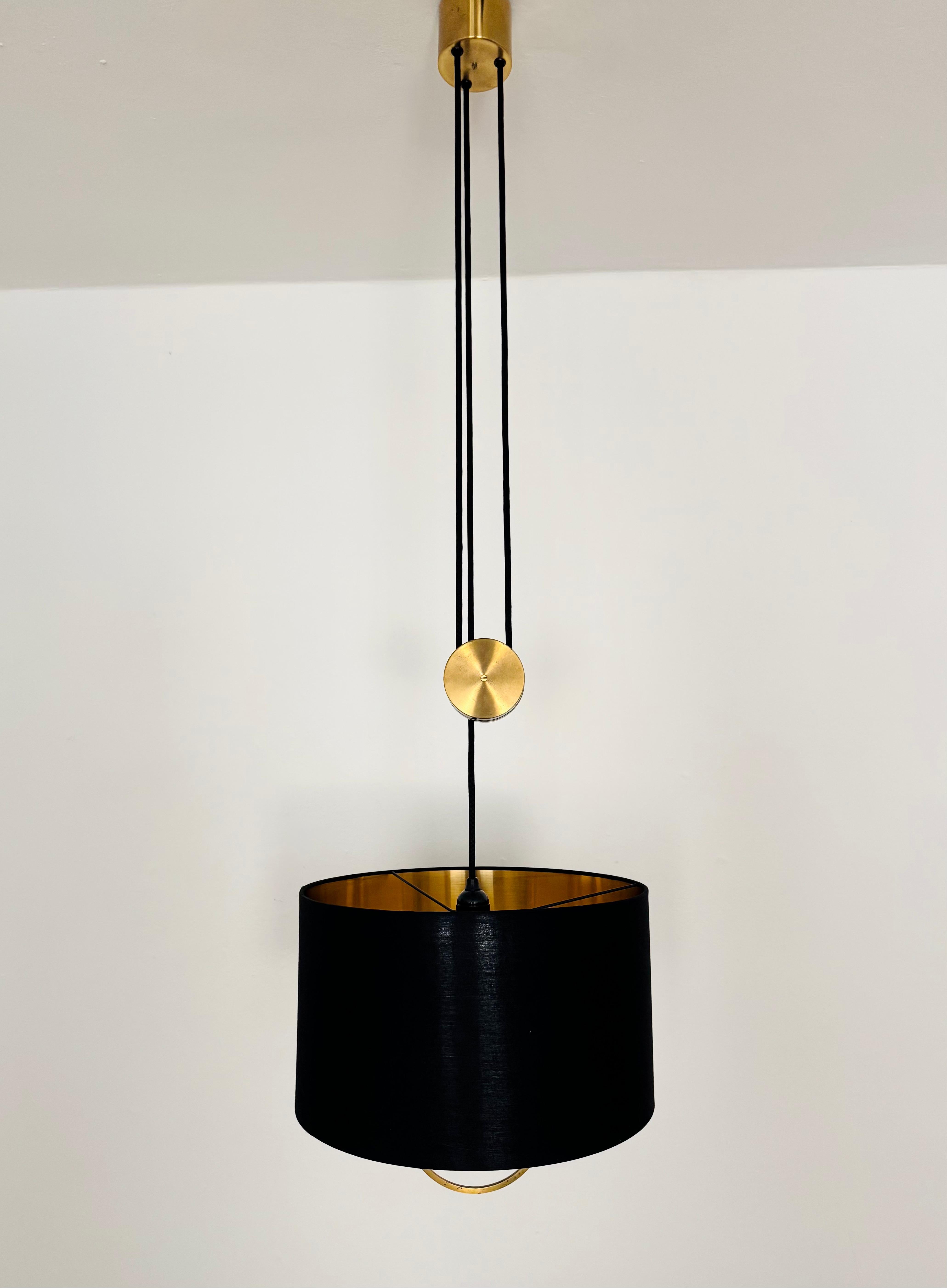 Adjustable Jo-Jo Pendant Lamp by Florian Schulz In condizioni buone in vendita a München, DE